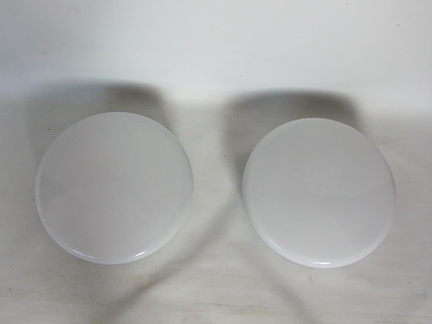 Pair of wall sconces, white glass, chrome steel, 1980s. - 194268