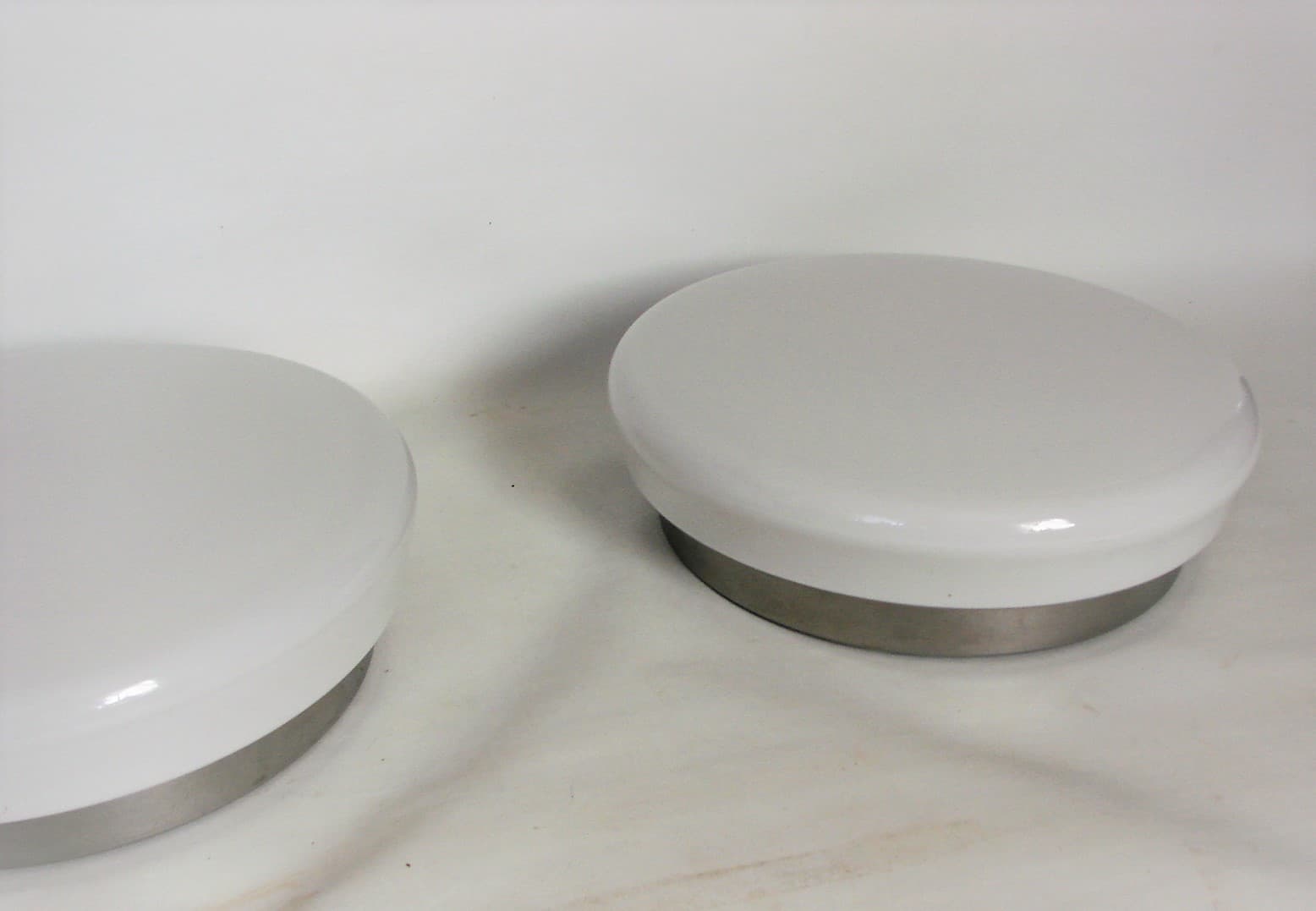 Pair of wall sconces, white glass, chrome steel, 1980s. - 194269