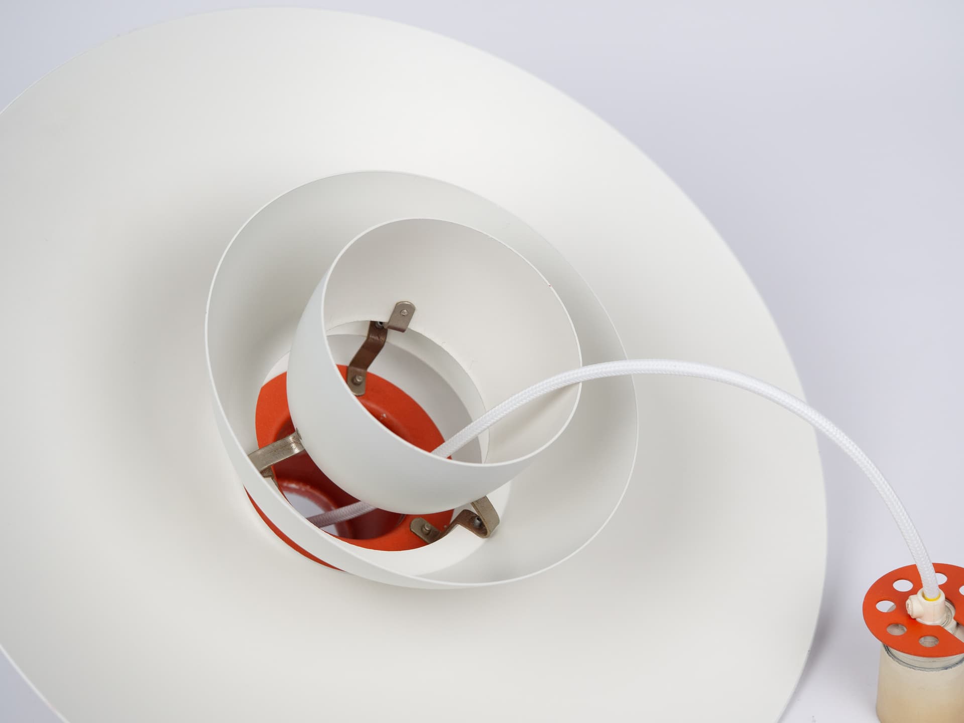 Lampa wisząca PH 4/3, biały, aluminium, proj. P. Henningsen, Louis Poulsen, Dania, lata 70. - 194284