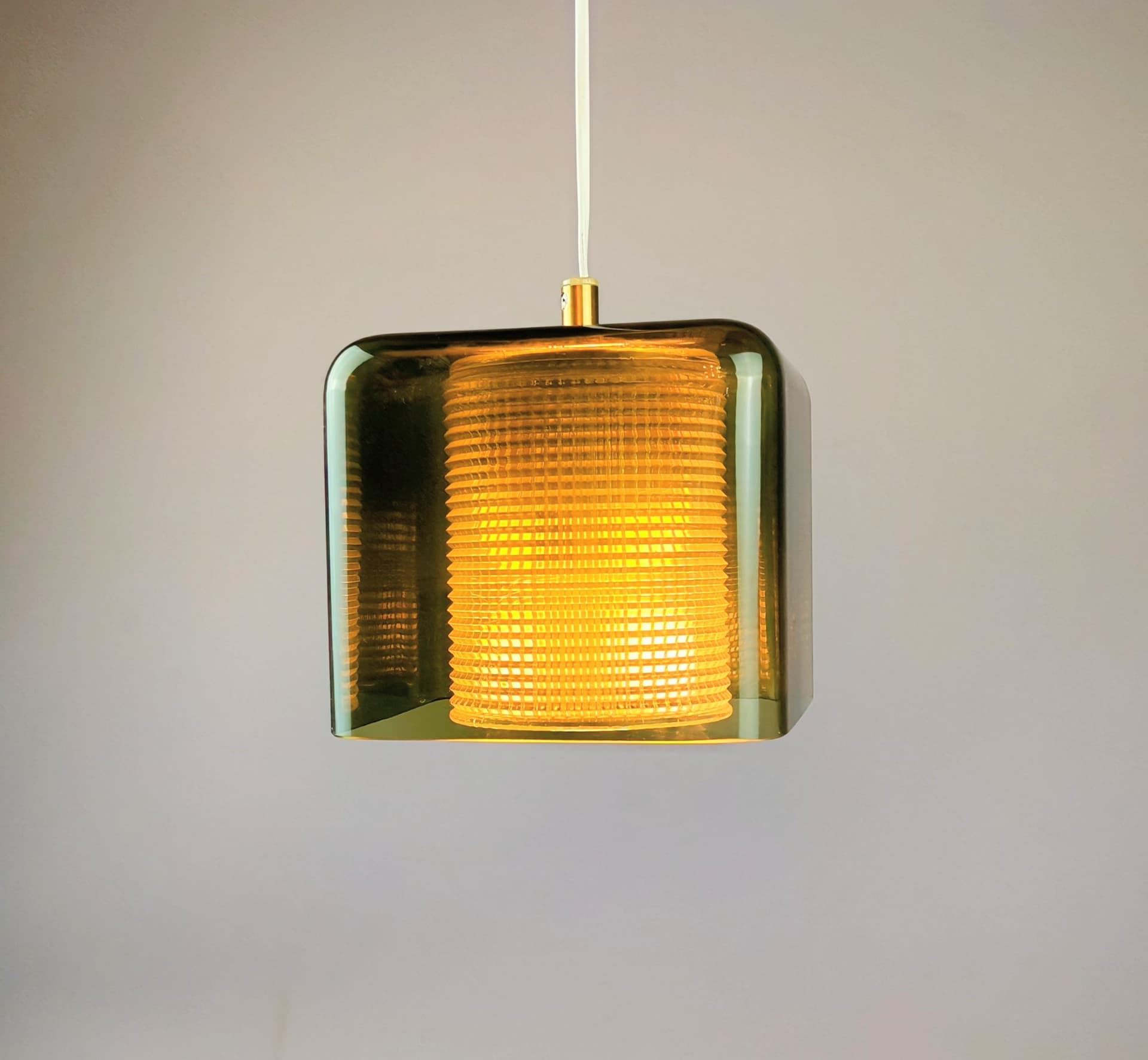 Lampa sufitowa, oliwkowa zieleń szkło, proj. C. Fagerlund, Orrefors, Szwecja, lata 60. - 194595