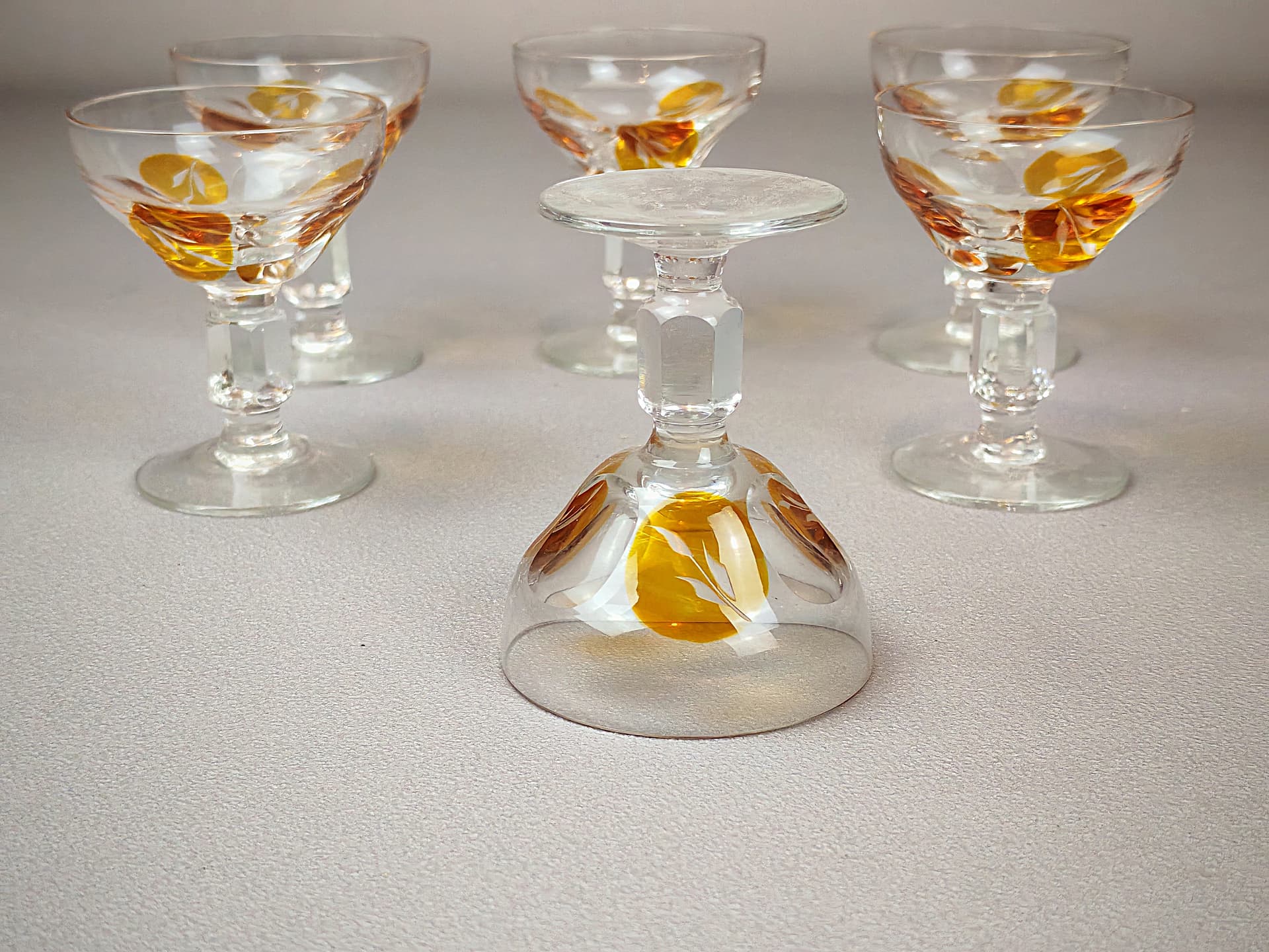 Komplet kieliszków do nalewek Golden Honey, transparentny, kryształ, Europa, początek XX w. - 194916