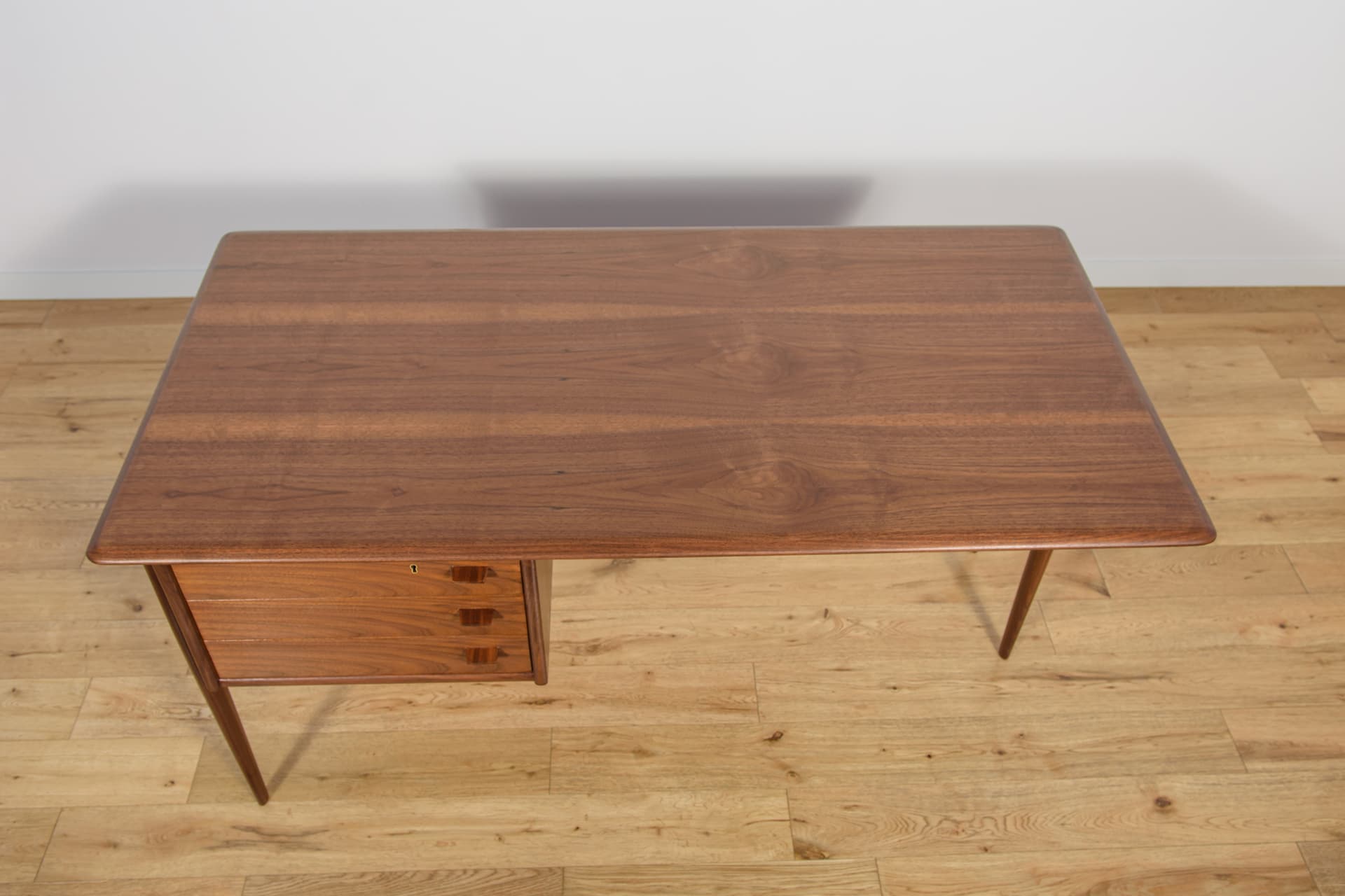 Biurko, orzech brązowy, proj. G. Strand, Lelangs Möbelfabrik, Szwecja, lata 60. - 195059