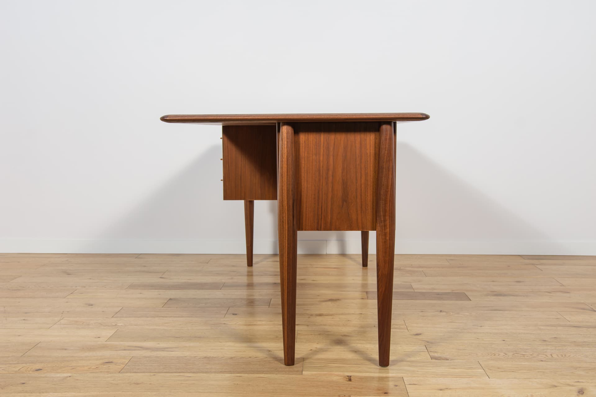 Biurko, orzech brązowy, proj. G. Strand, Lelangs Möbelfabrik, Szwecja, lata 60. - 195062