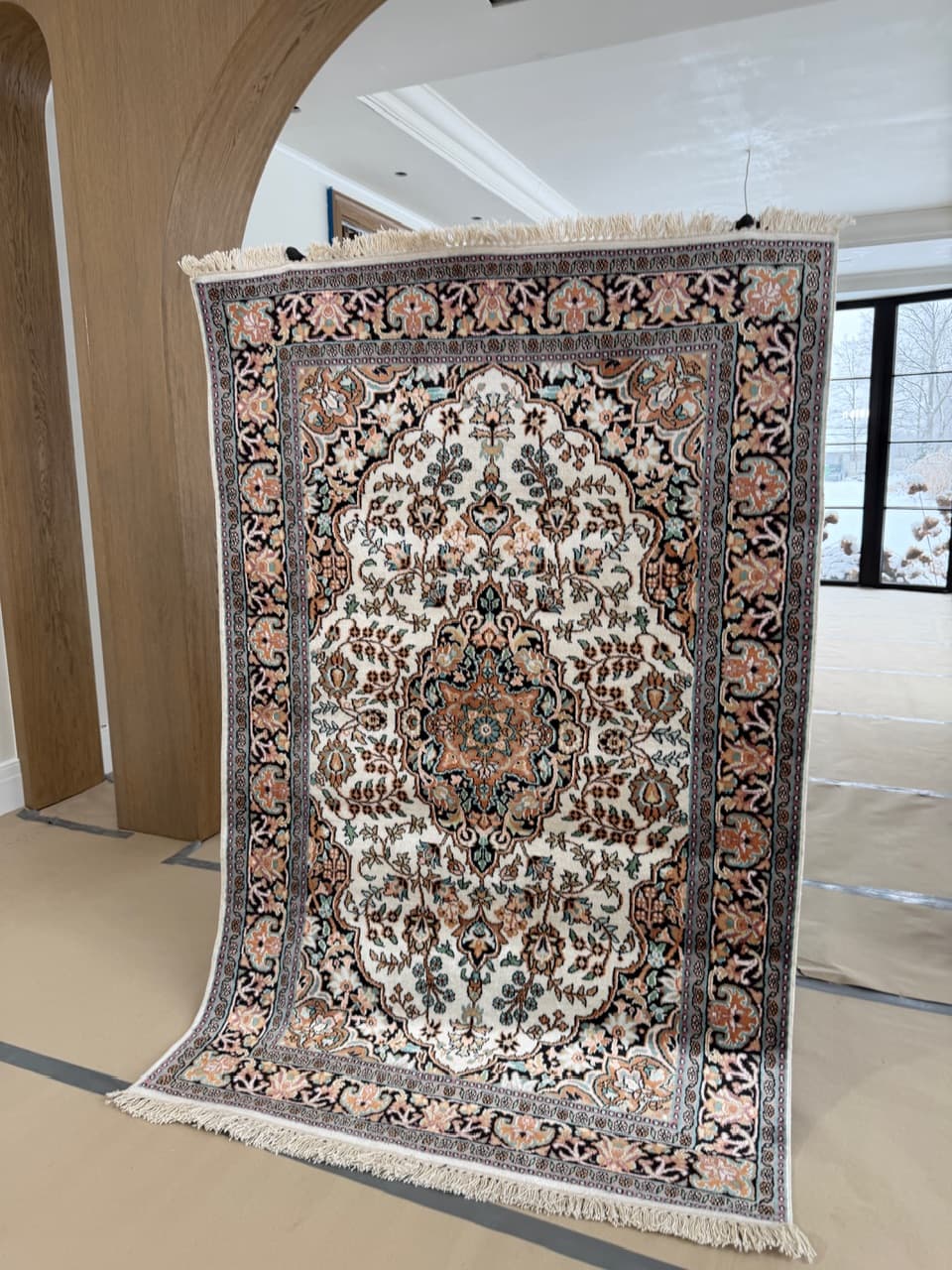 Rug Ghoum, 200x120 cm, ivory white silk, India - 195123