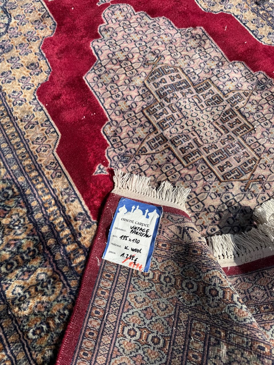 Rug Buchara, Art déco, 195x130 cm, red wool, Pakistan, 1970s. - 195155