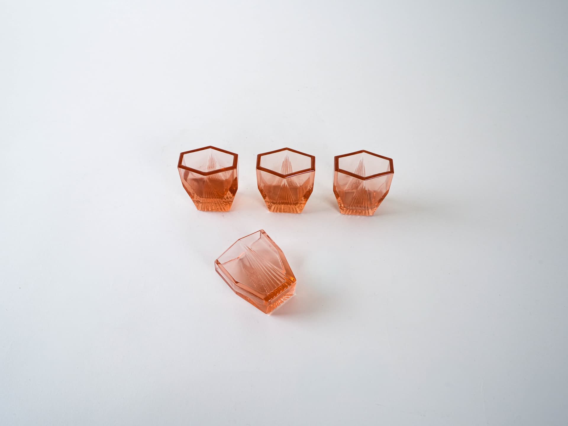 Zestaw kieliszków art déco, różowy, szkło, Włochy, lata 30. - 195198