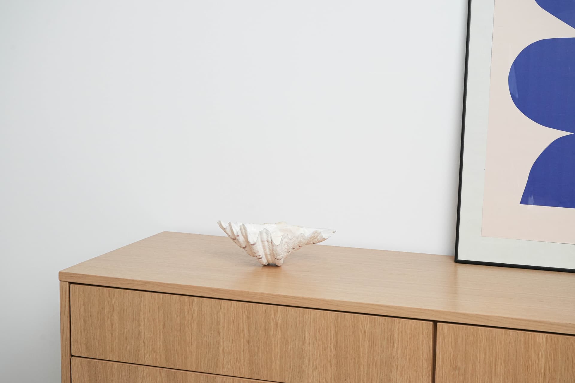 Decorative Triton Shell, ivory white, 1980s. - 195221