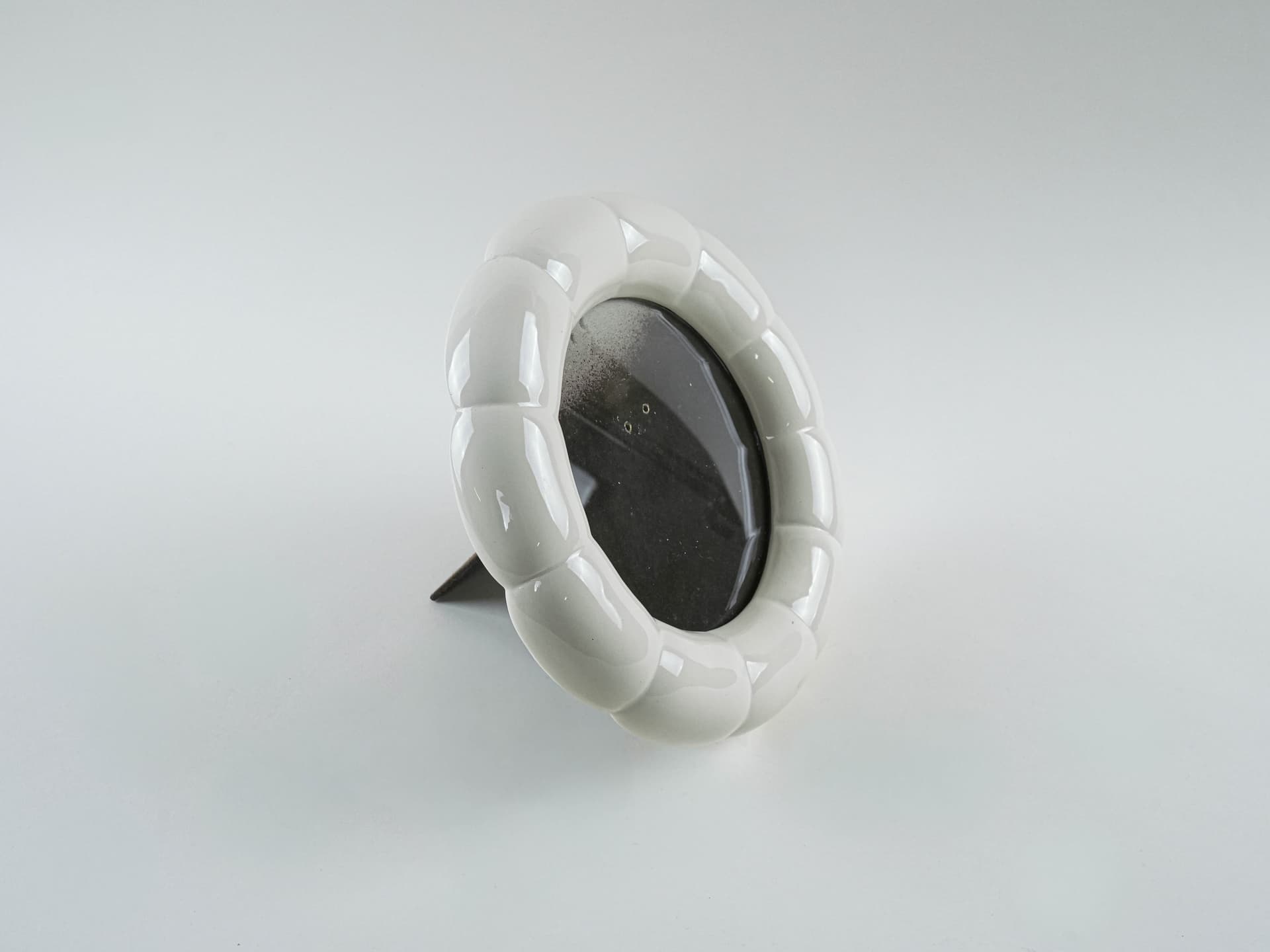 Decorative frame, ivory white porcelain, Italy, 1970s. - 195287