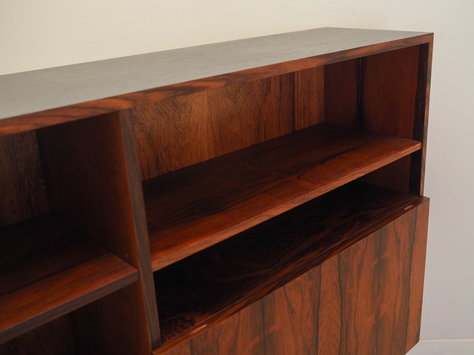 Biblioteczka, palisander brązowy, proj. I. Kofod-Larsen, Dania, lata 70. - 195350