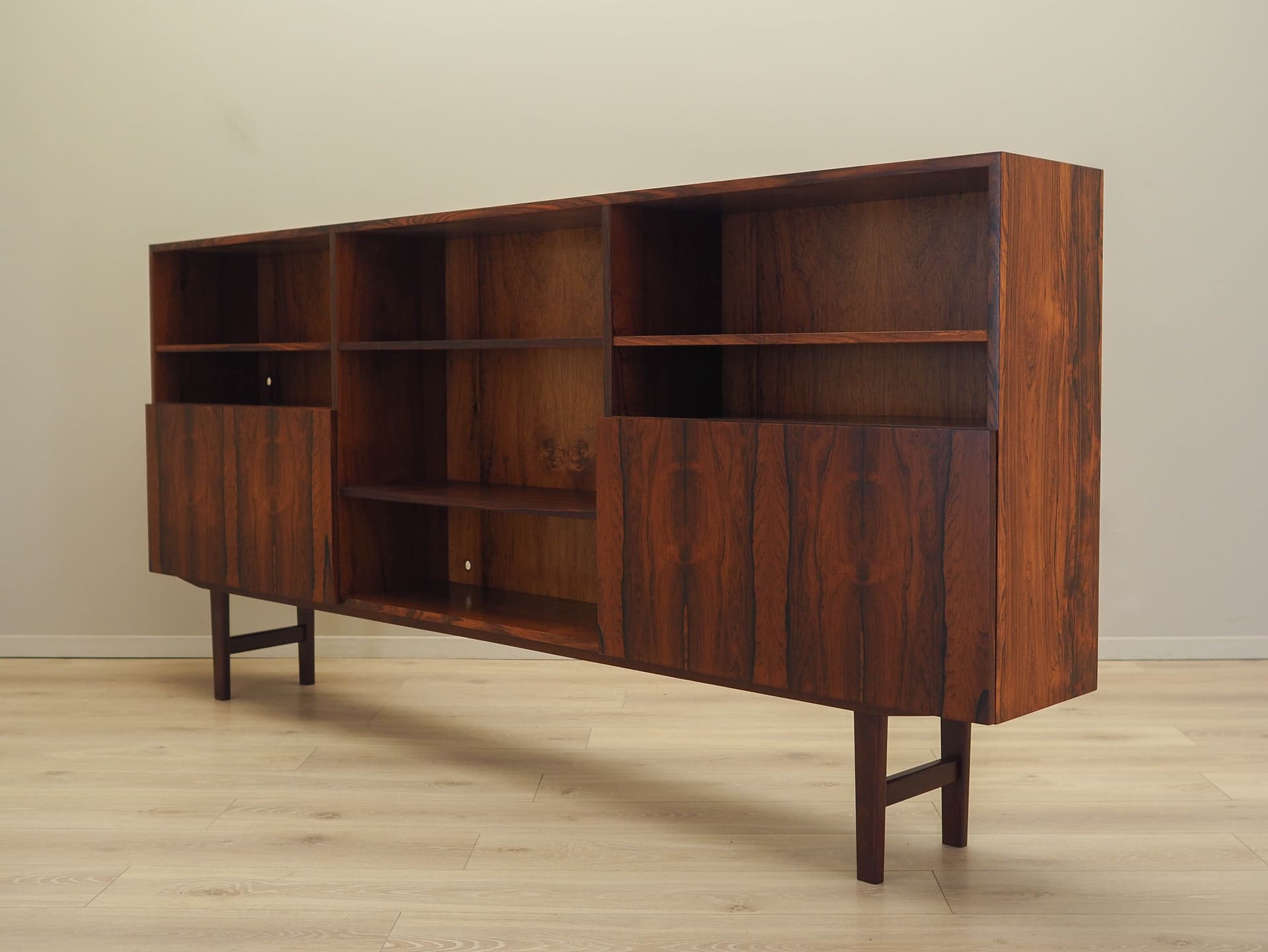 Biblioteczka, palisander brązowy, proj. I. Kofod-Larsen, Dania, lata 70. - 195345