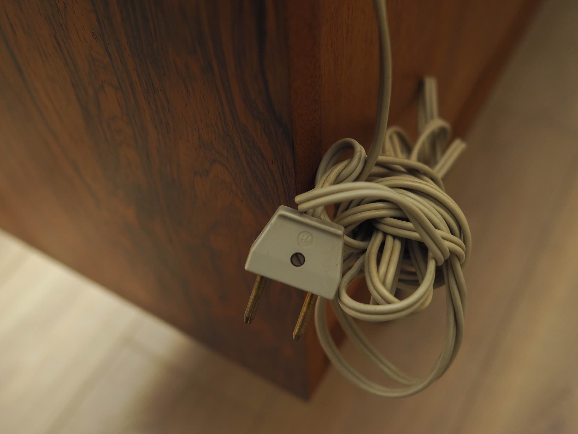 Biblioteczka, palisander brązowy, proj. I. Kofod-Larsen, Dania, lata 70. - 195344