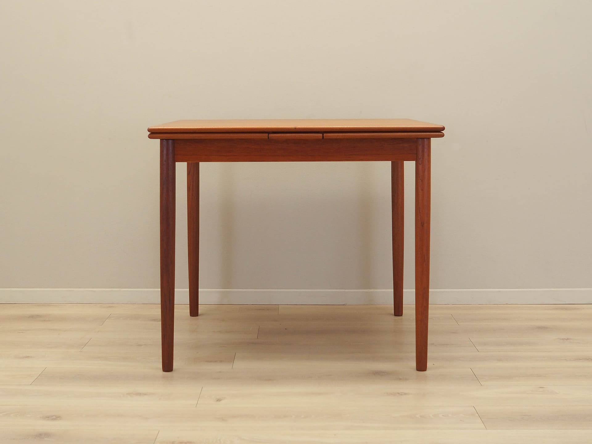 Dining Table, medium brown teak, Denmark, 1970s. - 195370