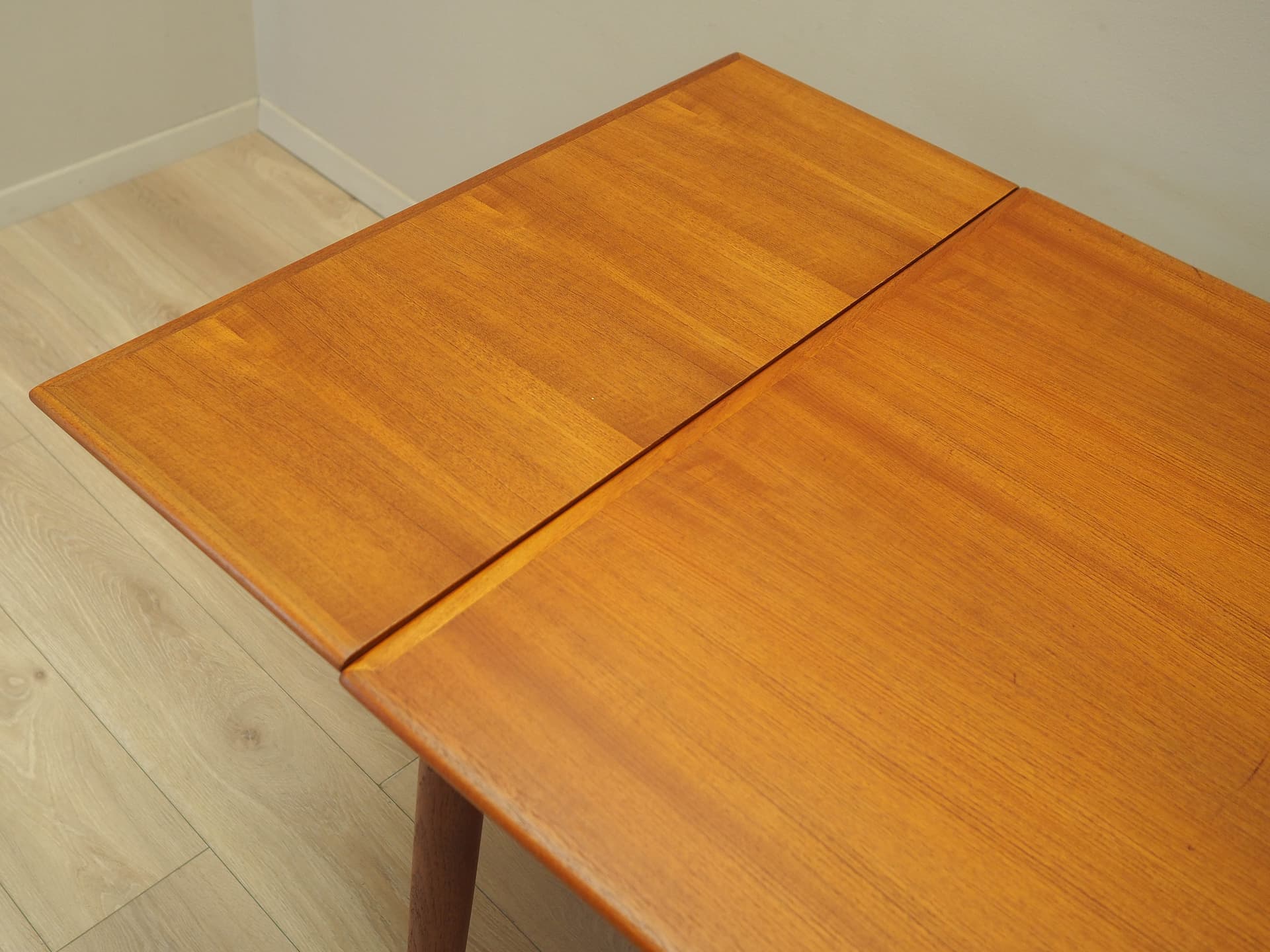 Dining Table, medium brown teak, Denmark, 1970s. - 195378