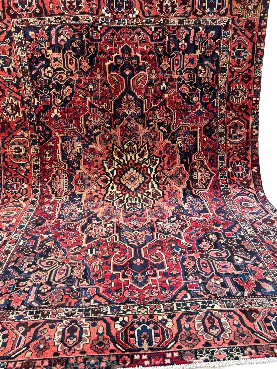 Rug Bahtiari Hamadan, 385x300 cm, multicolor wool, Iran