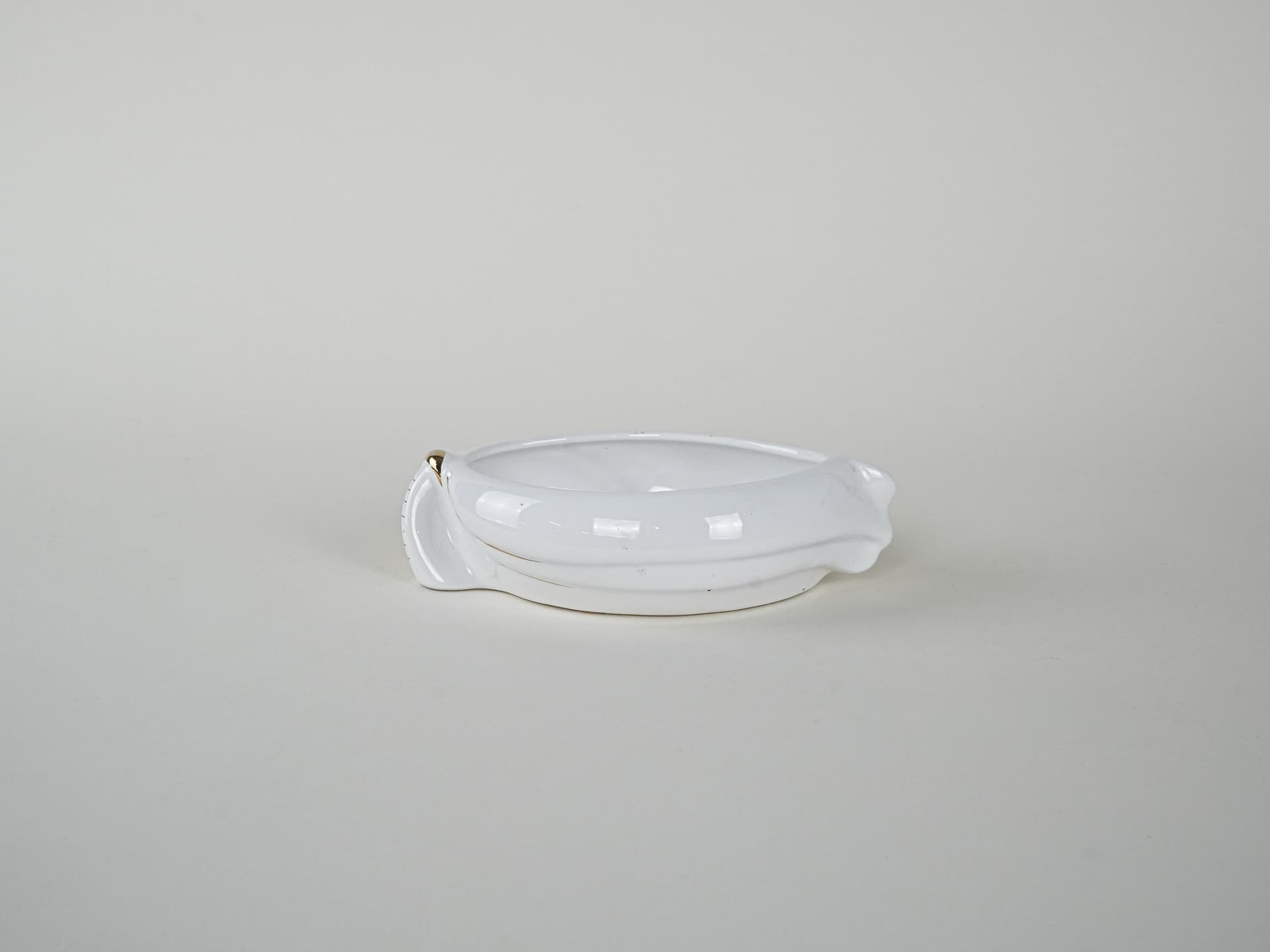 Patera dekoracyjna, owalna, biel kości słoniowej, porcelana, Włochy, lata 70. - 195918