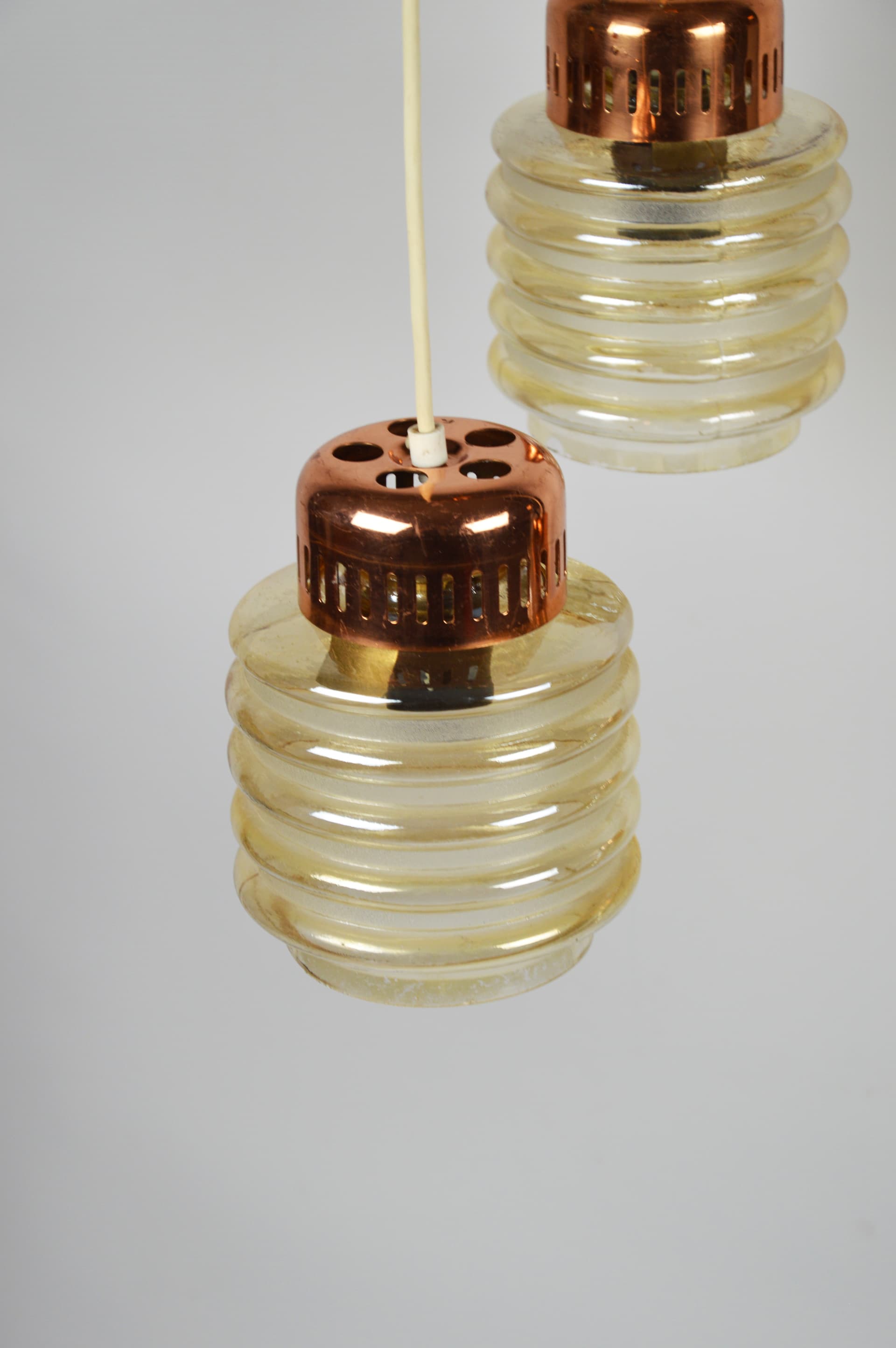 Cascade pendant lamp, honey glass, copper, Europe, 1970s. - 196043