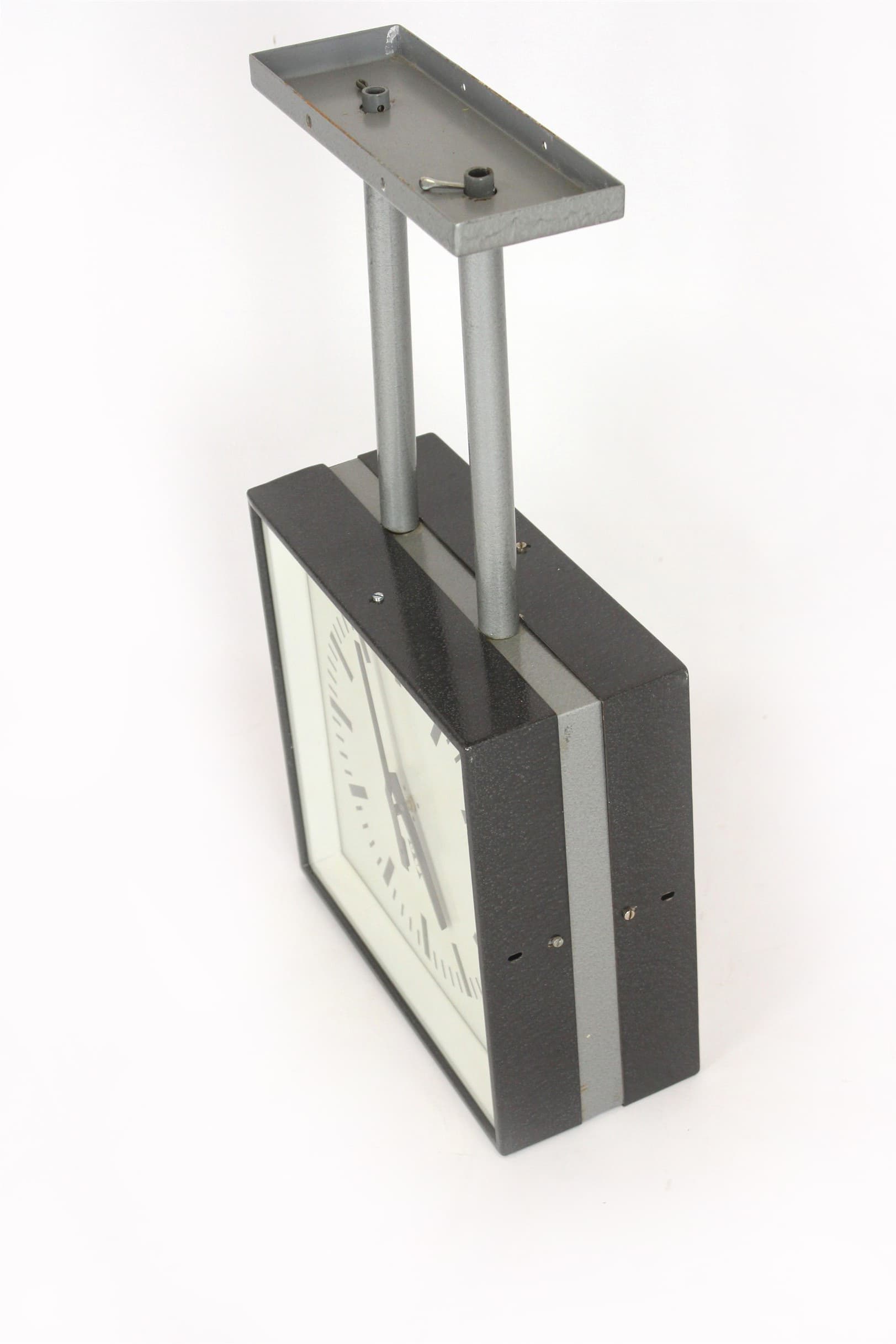 Dwustronny zegar kolejowy, szary, metal, Pragotron, Czechy, lata 80. - 196181