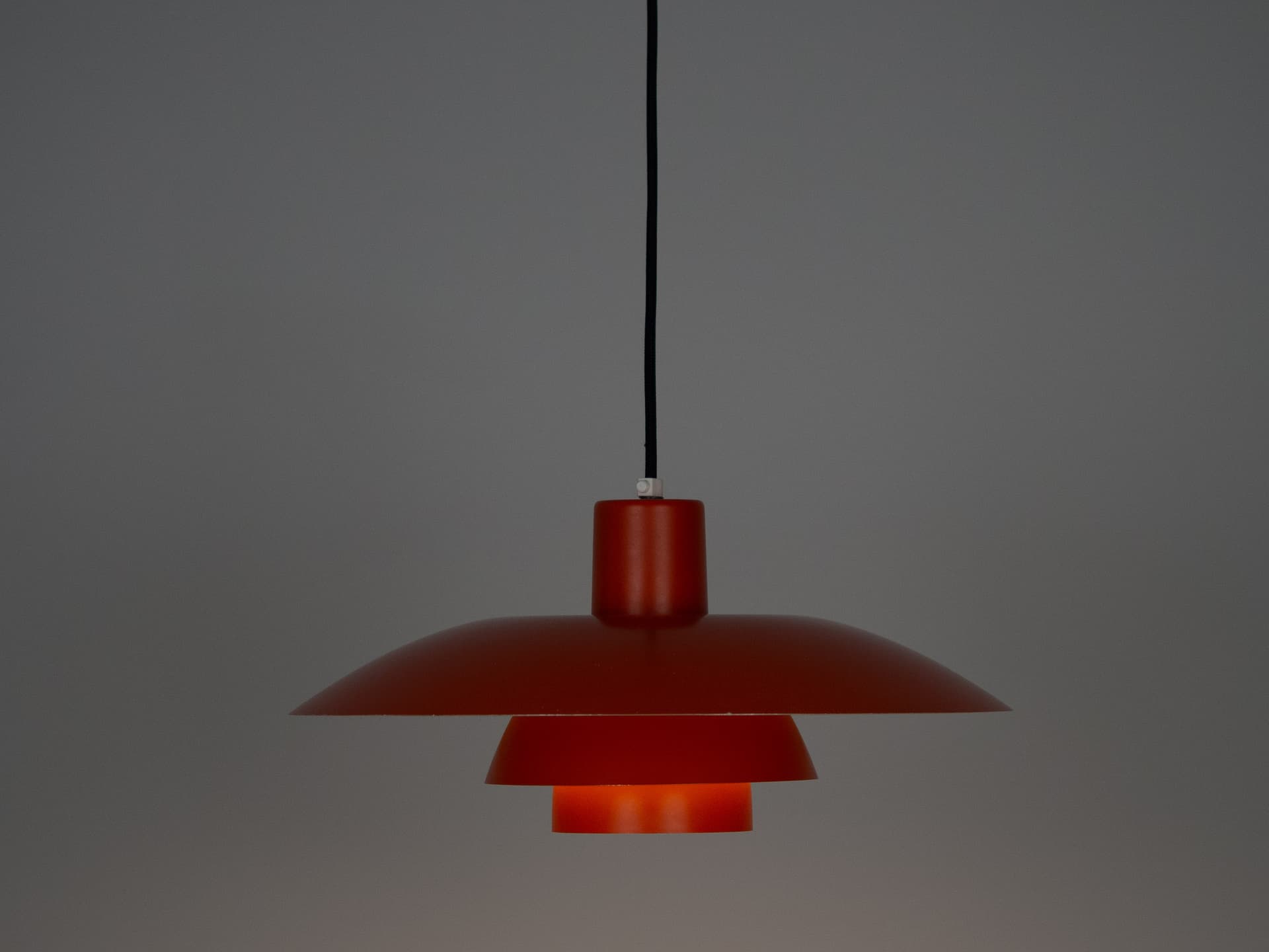 Lampa wisząca PH 4/3, czerwona, aluminium, proj. P. Henningsen, Louis Poulsen, Dania, lata 70. - 196291