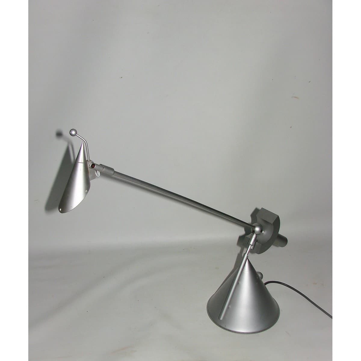 Lampka biurkowa, srebrny, metal aluminium, lata 80. - 196309