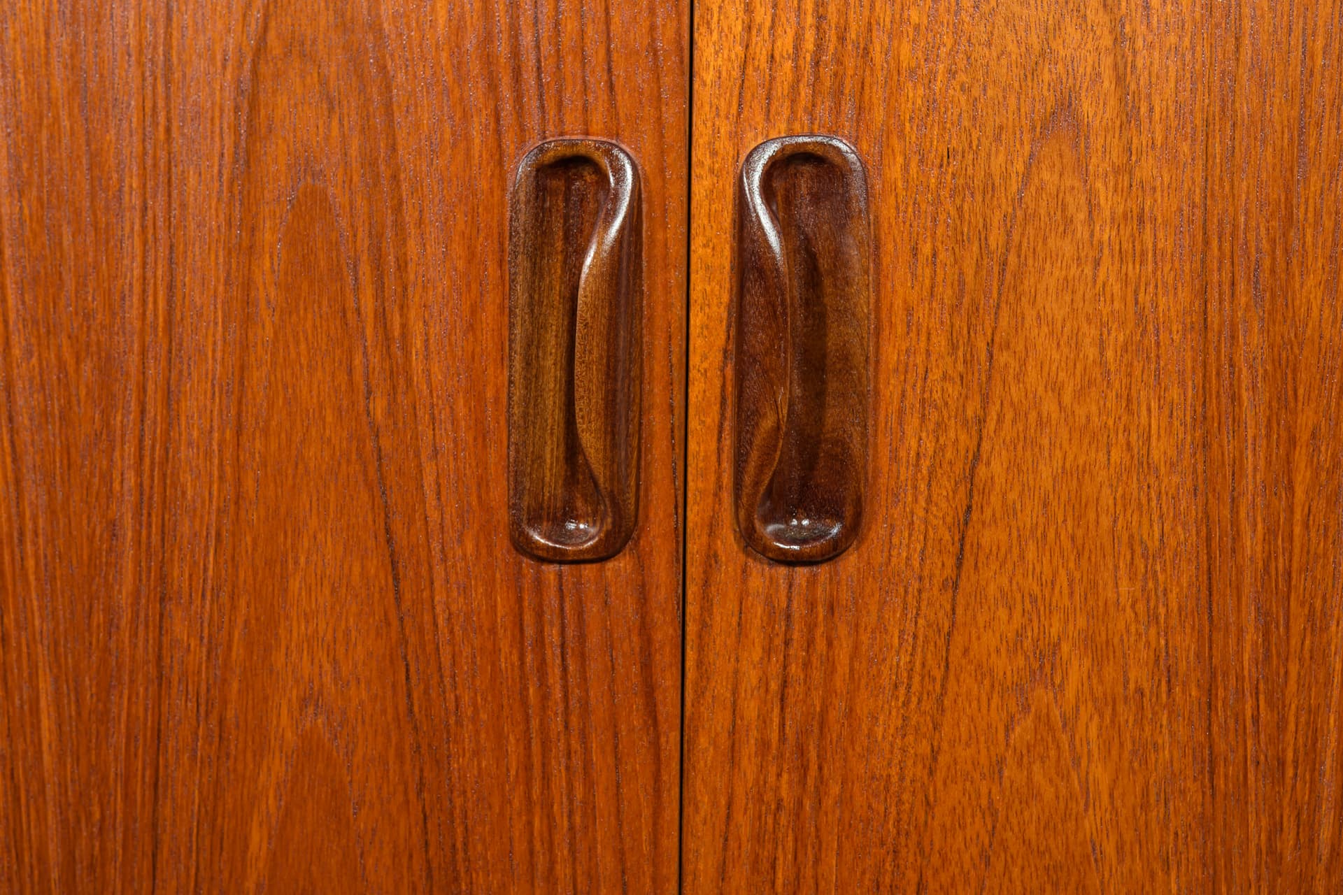 Cabinet, light brown teak, by V. Wilkins, G-Plan, United Kingdom, 1960s. - 196492