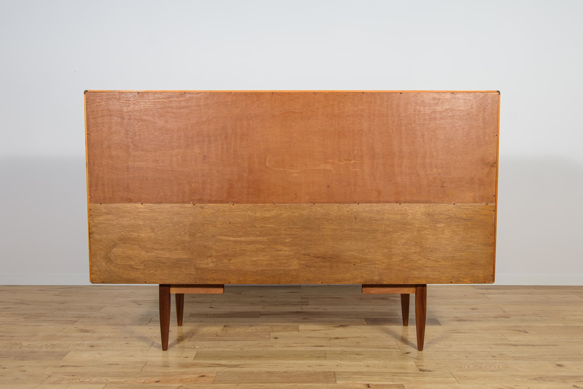 Cabinet, light brown teak, by V. Wilkins, G-Plan, United Kingdom, 1960s. - 196483