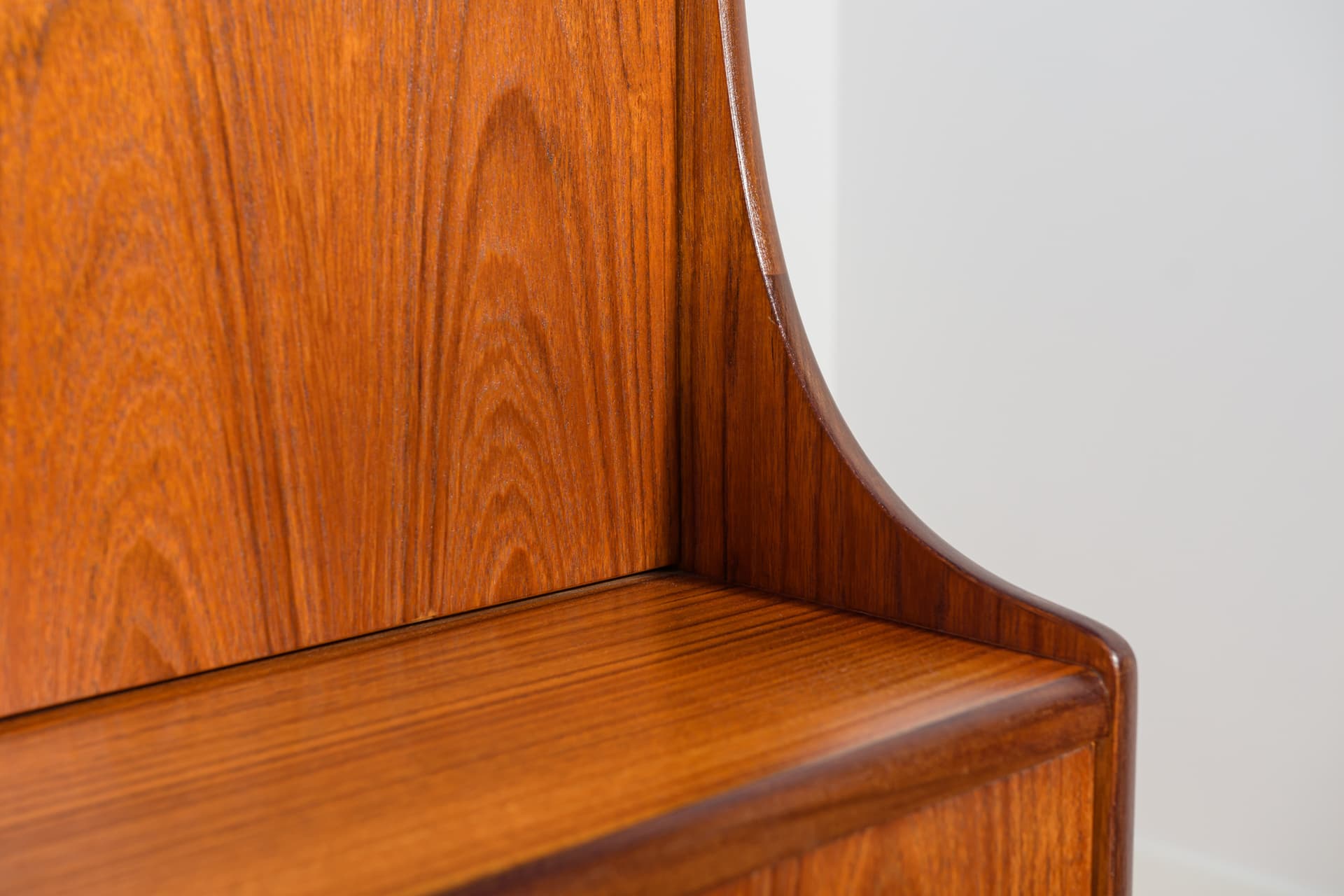 Cabinet, light brown teak, by V. Wilkins, G-Plan, United Kingdom, 1960s. - 196491