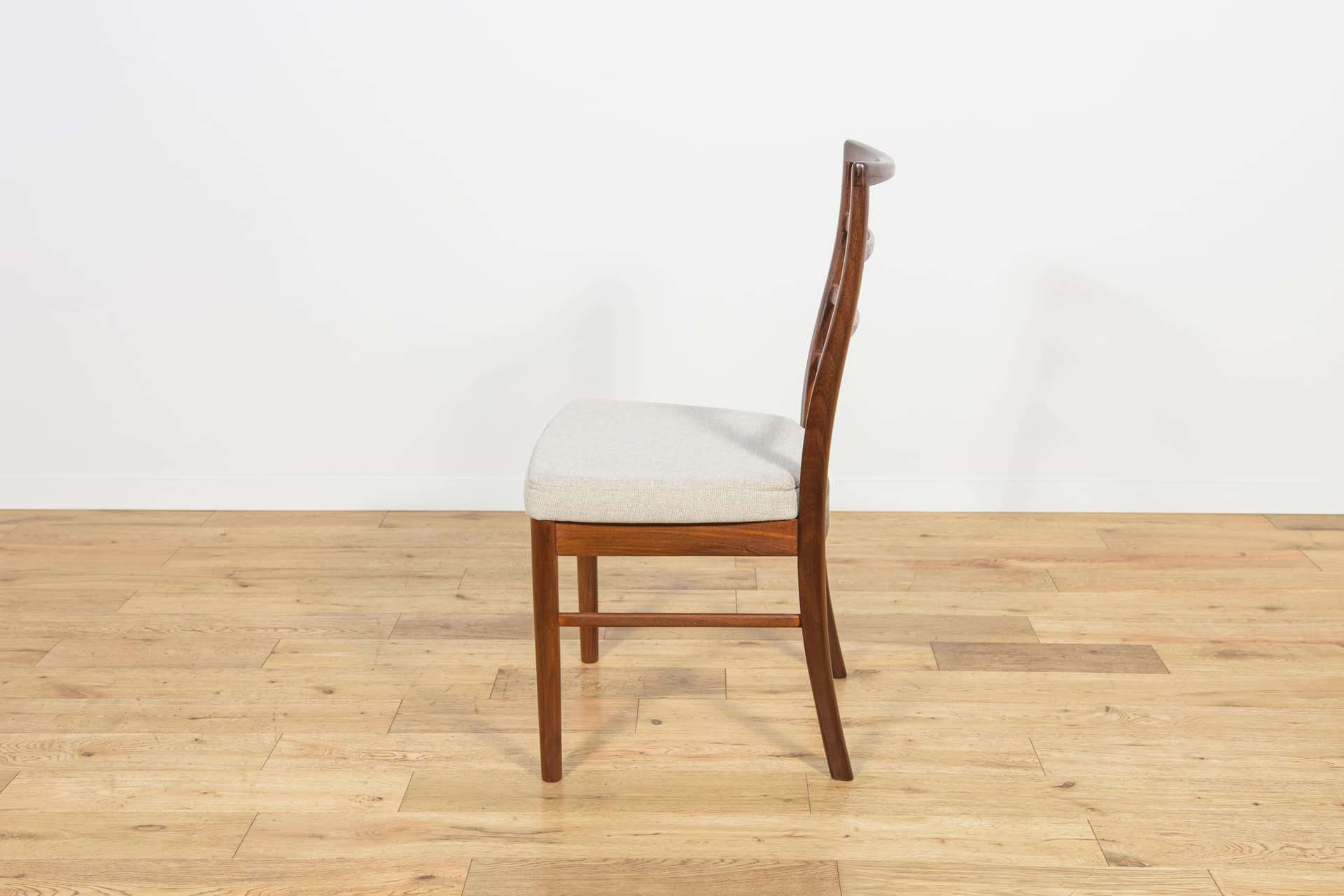 Set of four chairs, light brown teak, McIntosh, United Kingdom, 1960s. - 196515