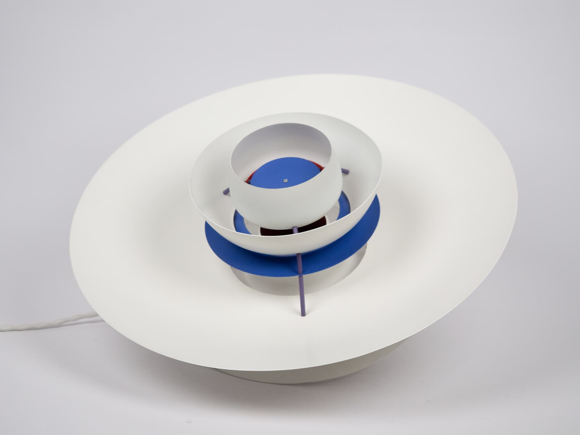 Lampa wisząca PH 5, metal biały, proj. P. Henningsen, Louis Poulsen, Dania, lata 80. - 196636