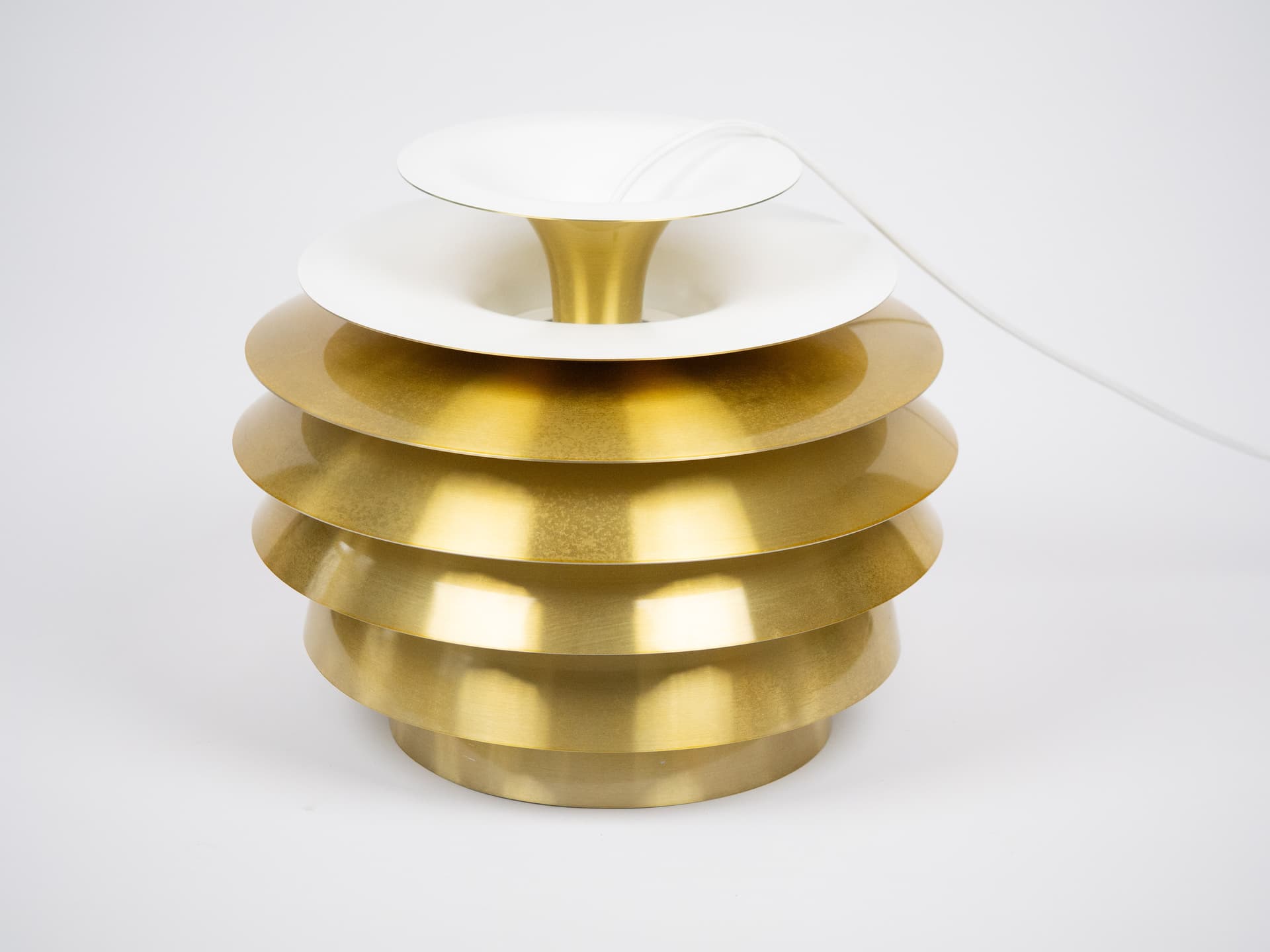 Lampa wisząca Barcelona, złoty metal, proj. B. Karlby, Lyfa, Dania, lata 70. - 196706