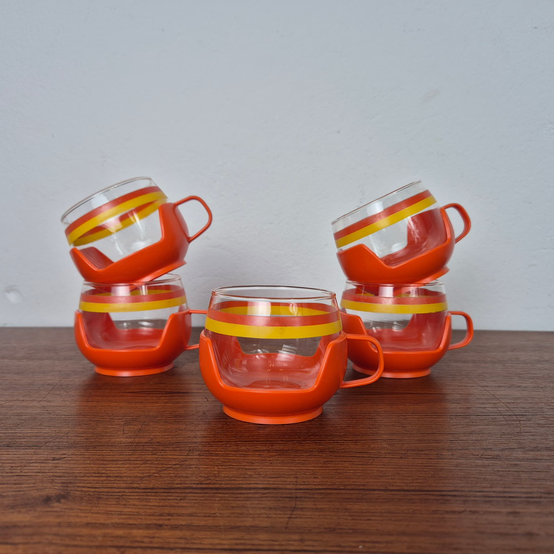 Komplet szklanek, multicolor szkło, plastik pomarańczowy, Niemcy, lata 60. - 197044