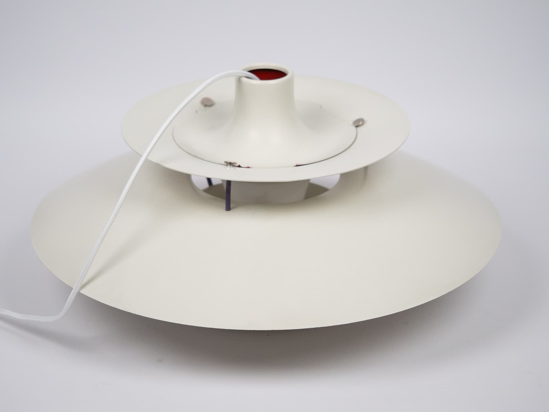 Lampa wisząca PH 5, metal biały, proj. P. Henningsen, Louis Poulsen, Dania, lata 80. - 197059