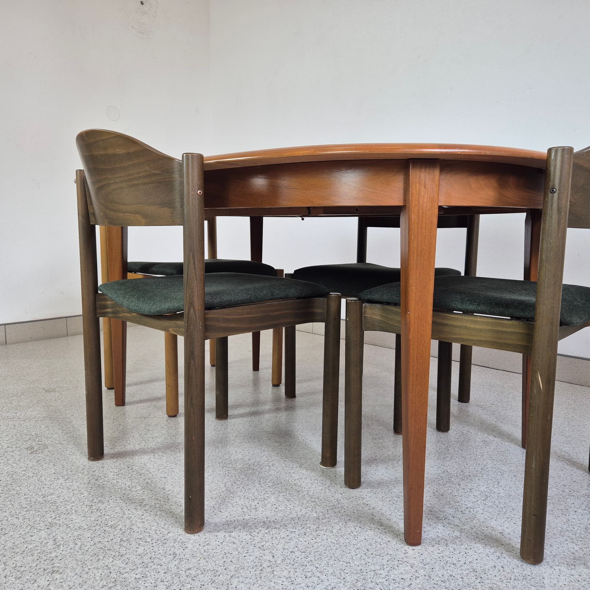 Stół rozkładany, orzech brązowy, Kondor, Niemcy, lata 80. - 197116