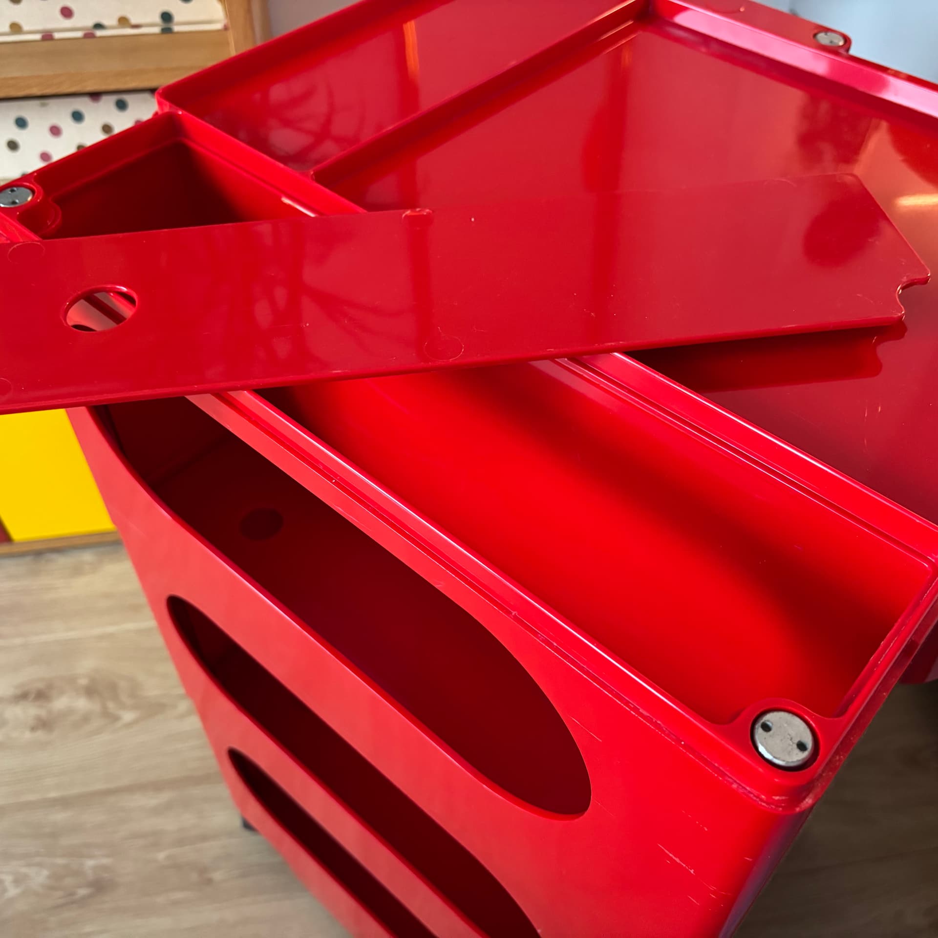 Organizer biurowy, czerwony, plastik, proj. J. Colombo, Włochy, lata 70. - 197199