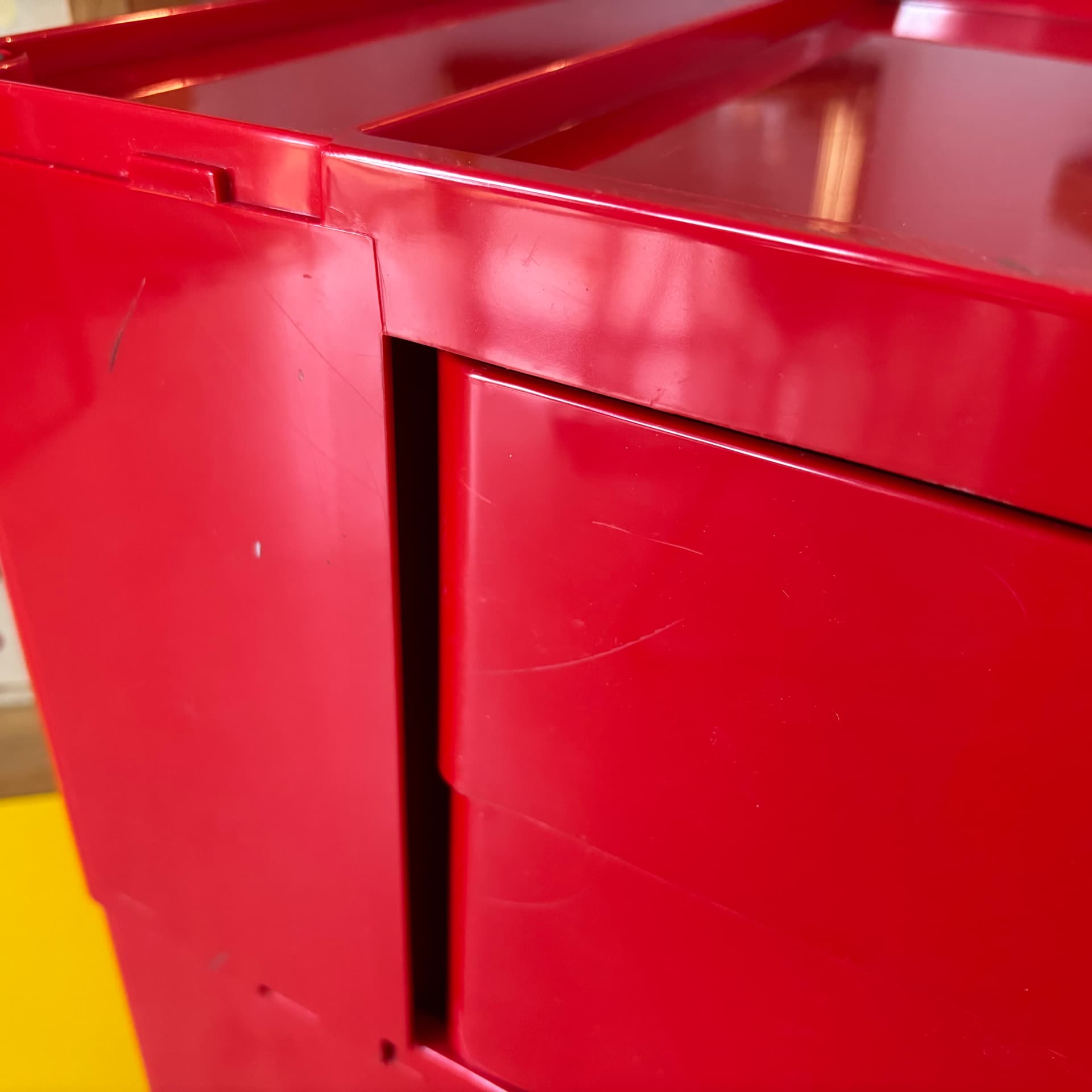 Organizer biurowy, czerwony, plastik, proj. J. Colombo, Włochy, lata 70. - 197201