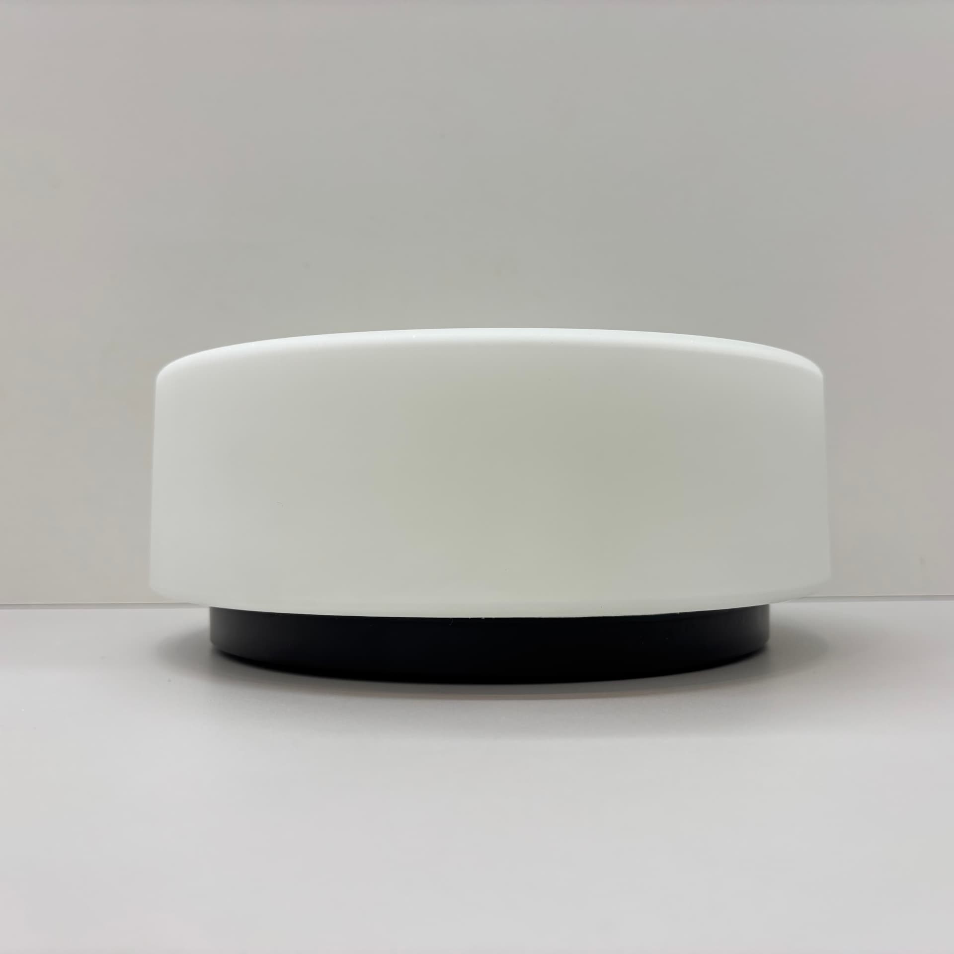 Plafon Bauhaus, szkło białe, Niemcy, lata 70. - 197245