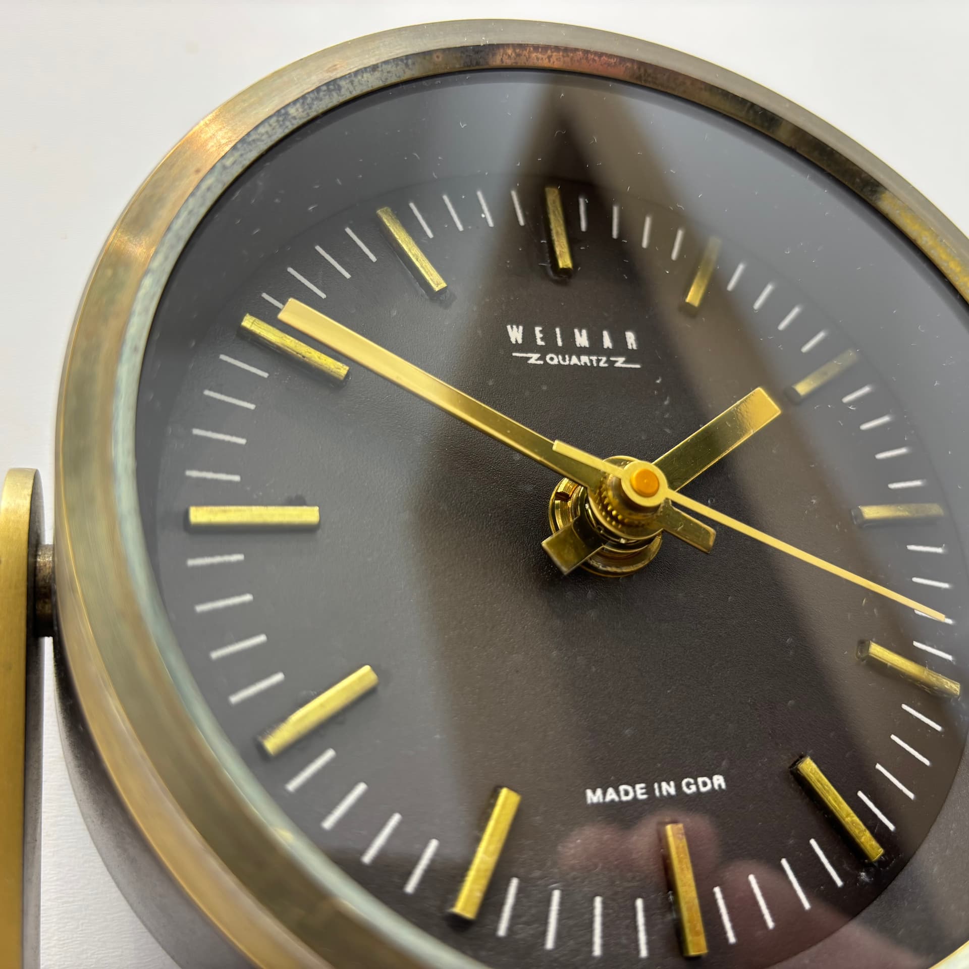 Zegar Weimar Quartz, brązowy ciemny, szkło, mosiądz, tworzywo sztuczne, Niemcy, lata 70. - 197304