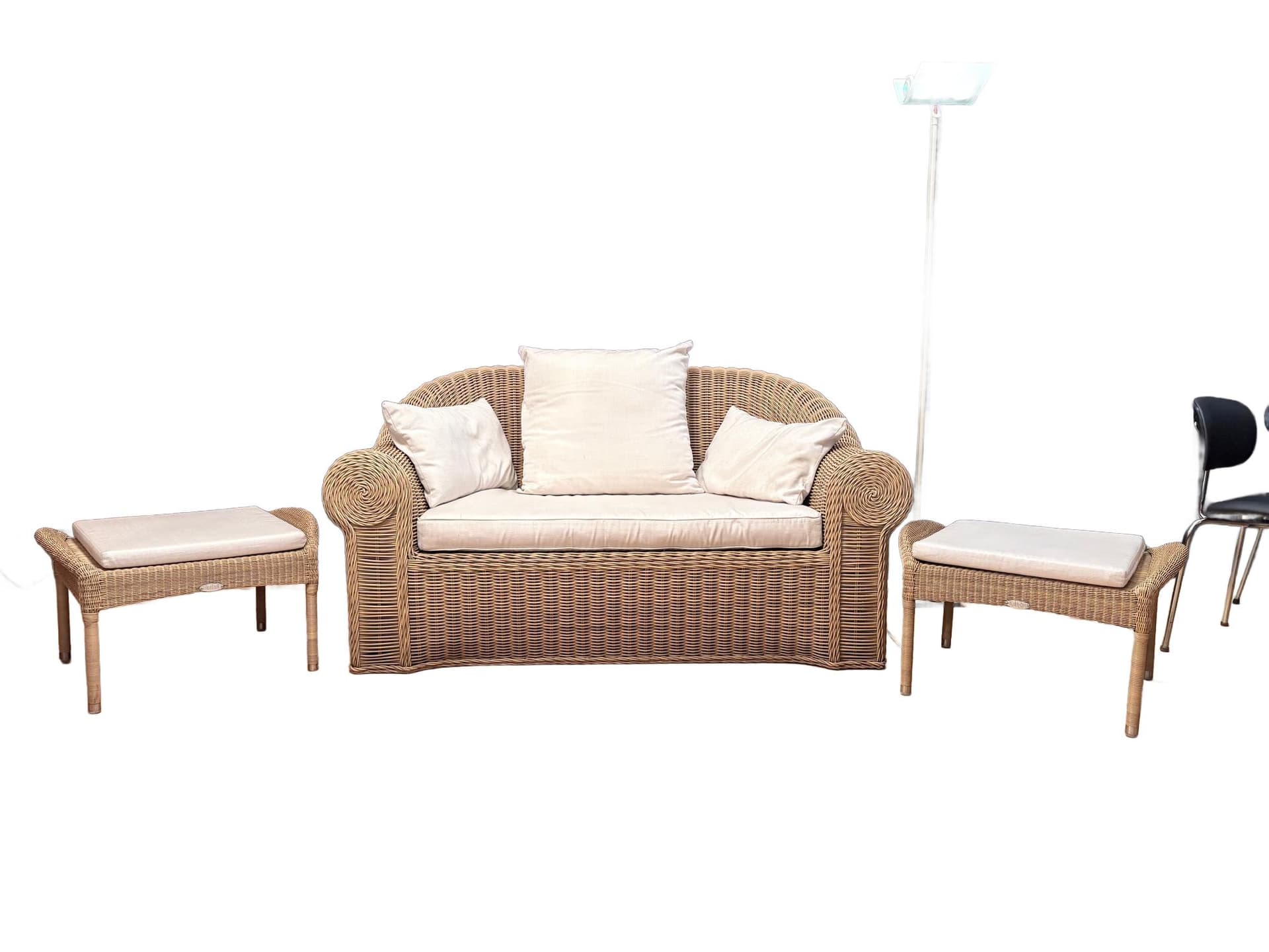 Lounge set, beige, by R. Frinier, Dedon, Germany, 1990s.