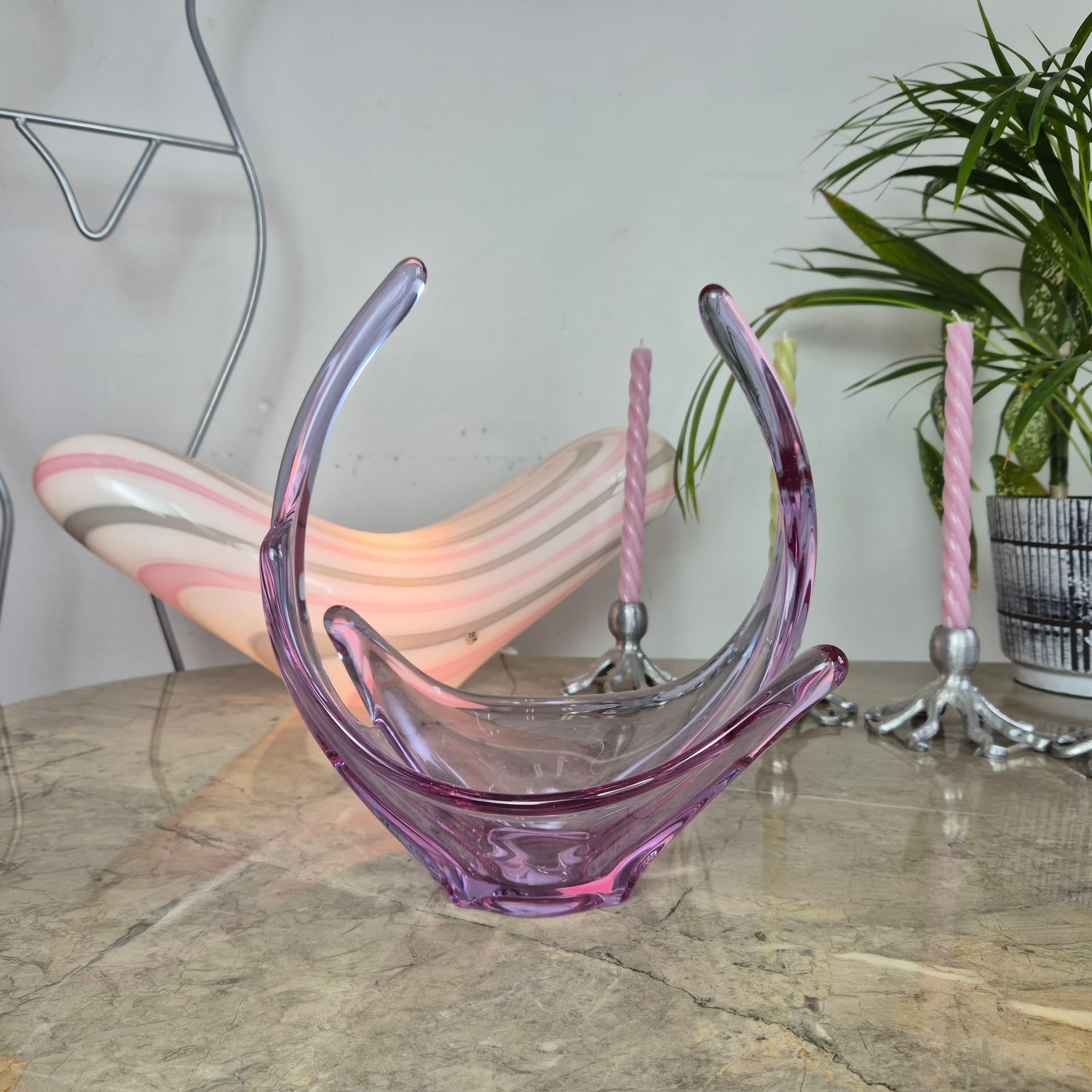 Decorative bowl, violet, glass, Belgium, 1960s. - 197539
