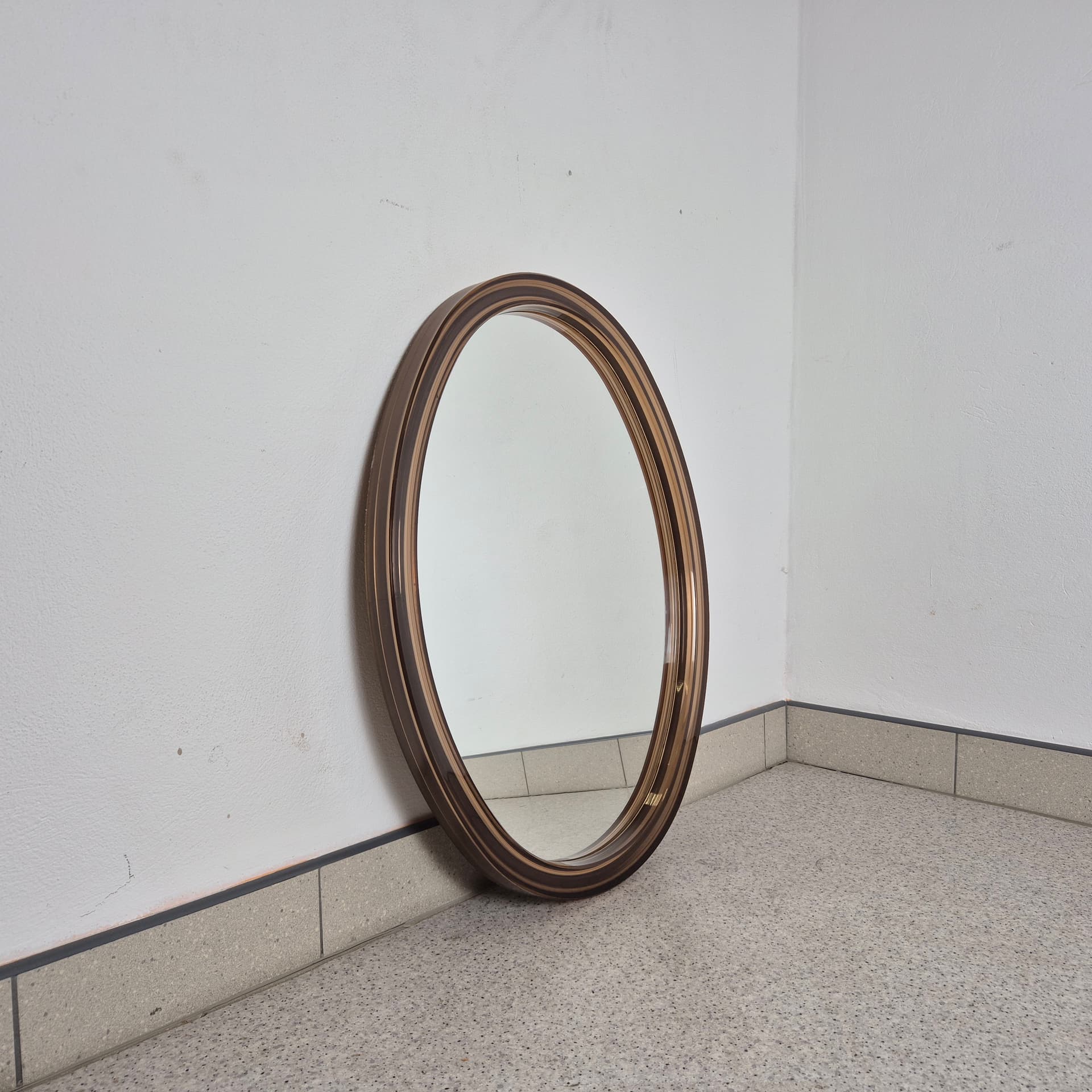 Lustro ścienne, brązowy, szkło, rama plexi, Francja, lata 80. - 197637