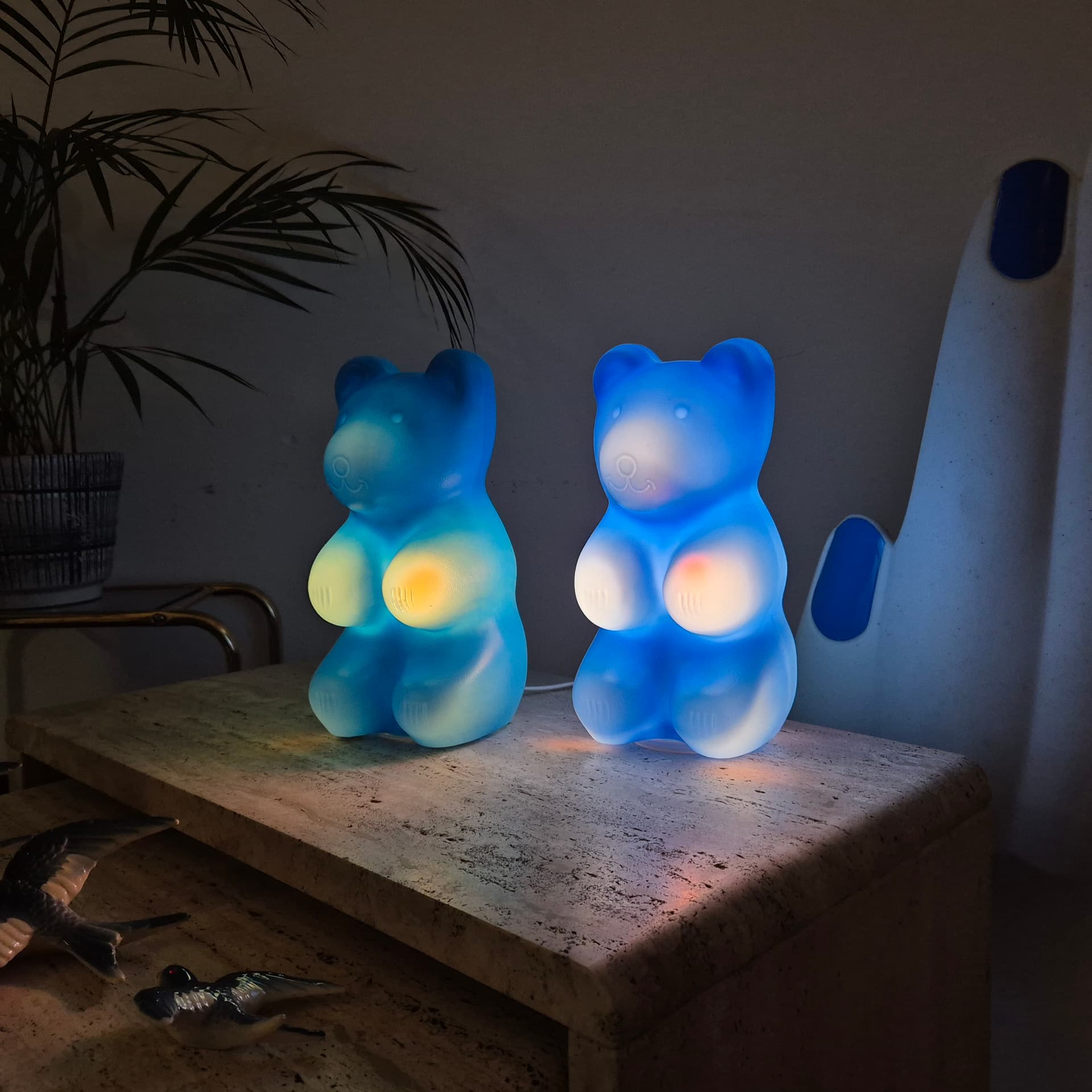 Lampka stołowa Haribo, niebieski, plastik, Niemcy, lata 80. - 197689