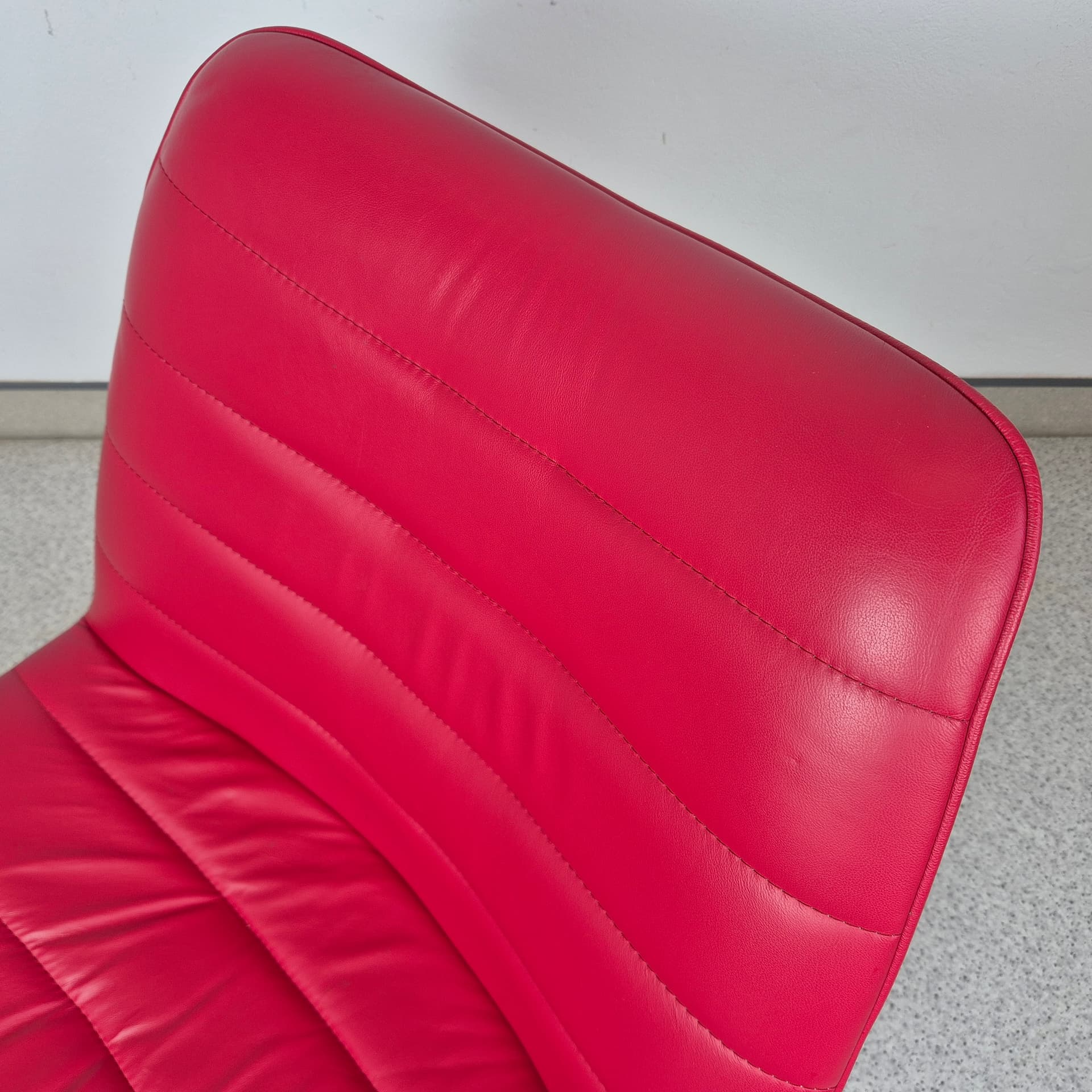 Armchair Breen, red leather, chrome, by S. Hindenes, F. Myhr, Hjellegjerde, Norway, 21st c. - 197796