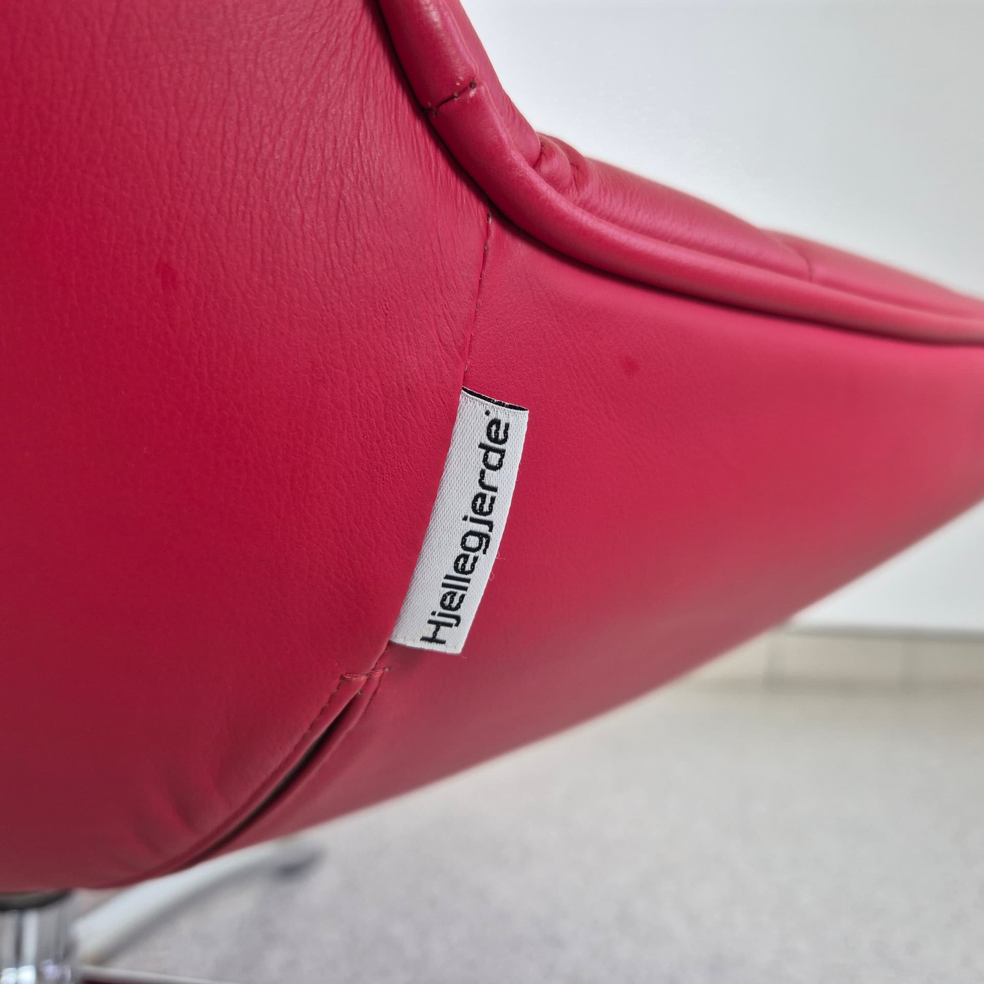 Armchair Breen, red leather, chrome, by S. Hindenes, F. Myhr, Hjellegjerde, Norway, 21st c. - 197790