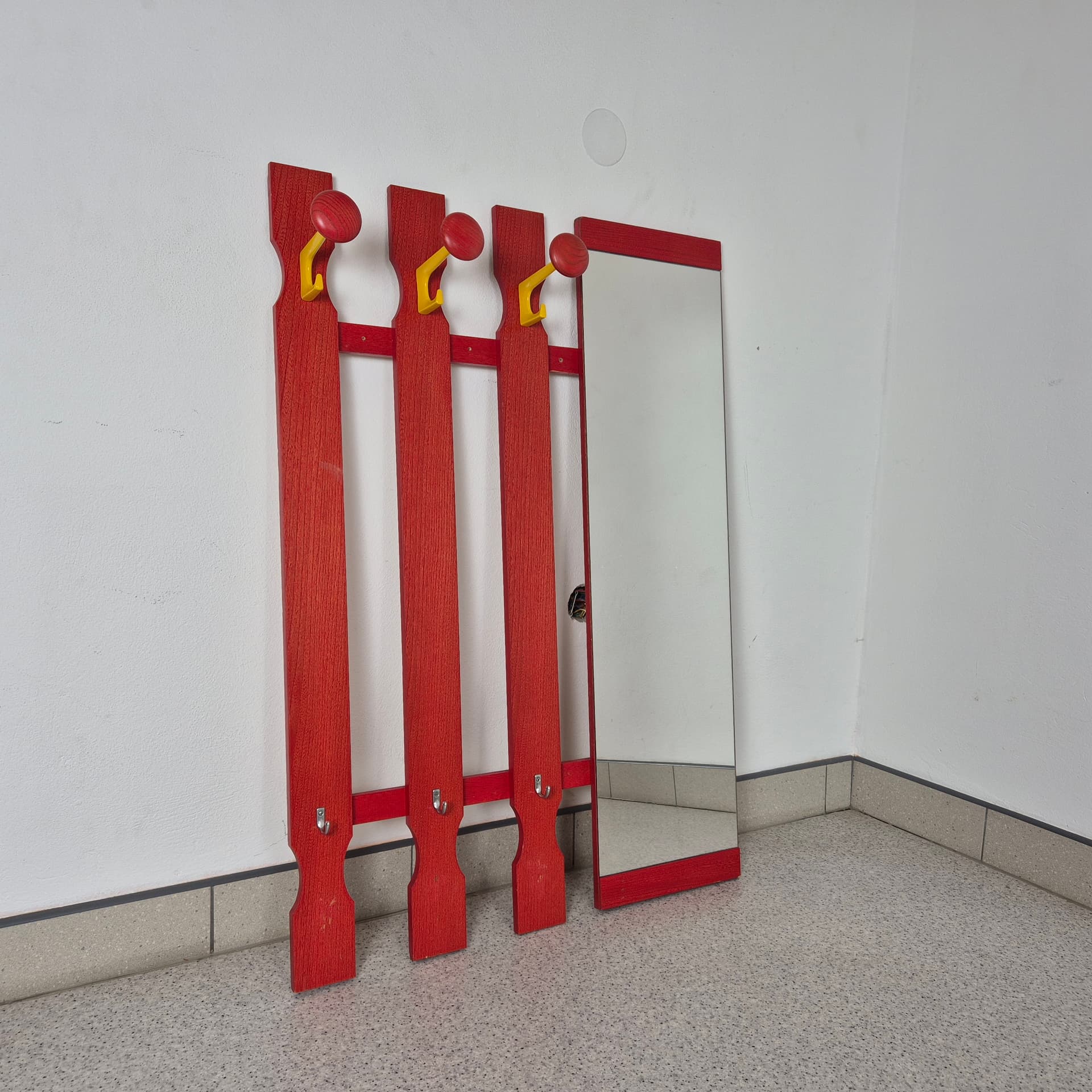 Wall-Mounted Coat Rack Memphis, red, wood metal glass, Germany, 1970s. - 197815