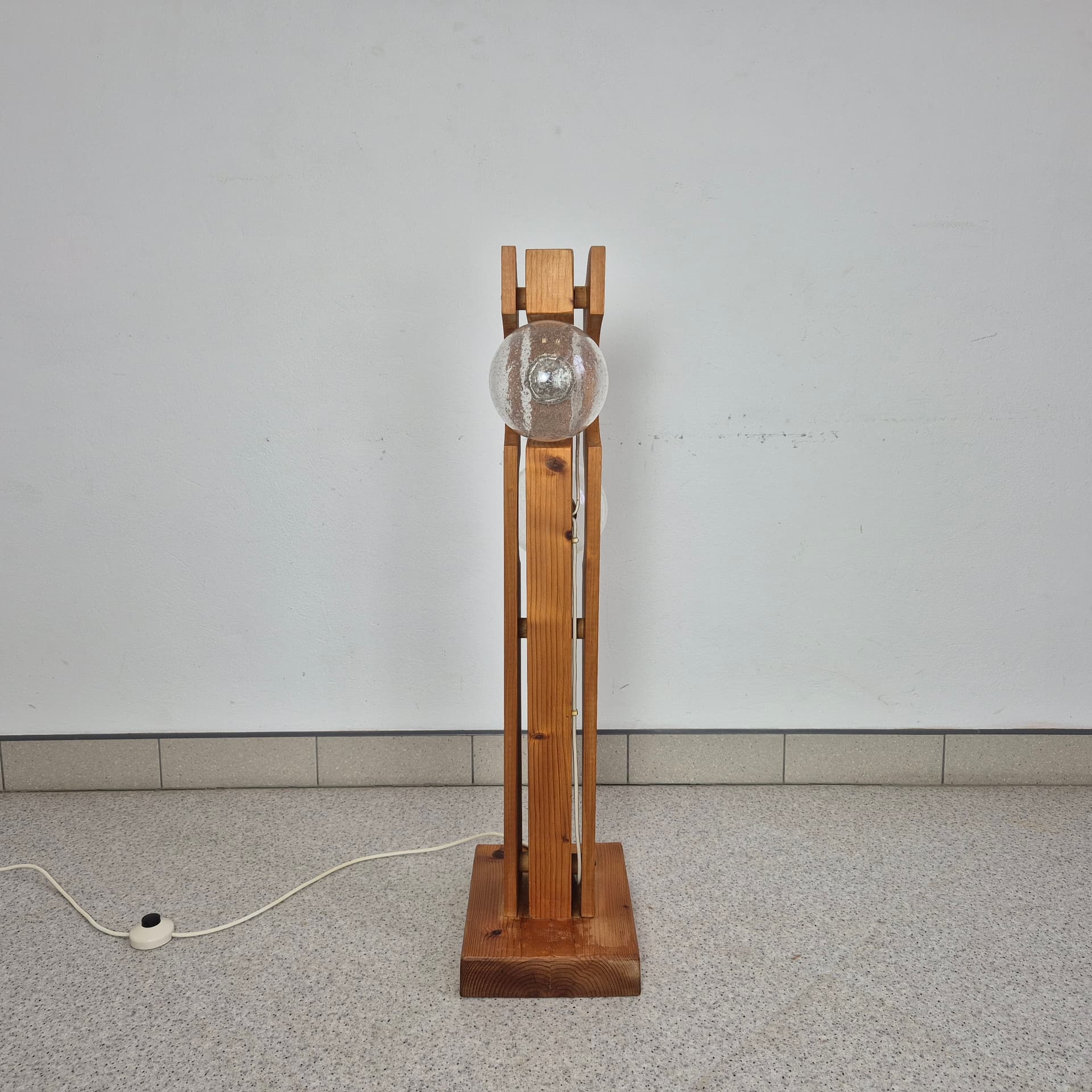 Lampa podłogowa Totem, brązowy jasny, drewno, szkło, metal, Temde, Szwajcaria, lata 60. - 197956