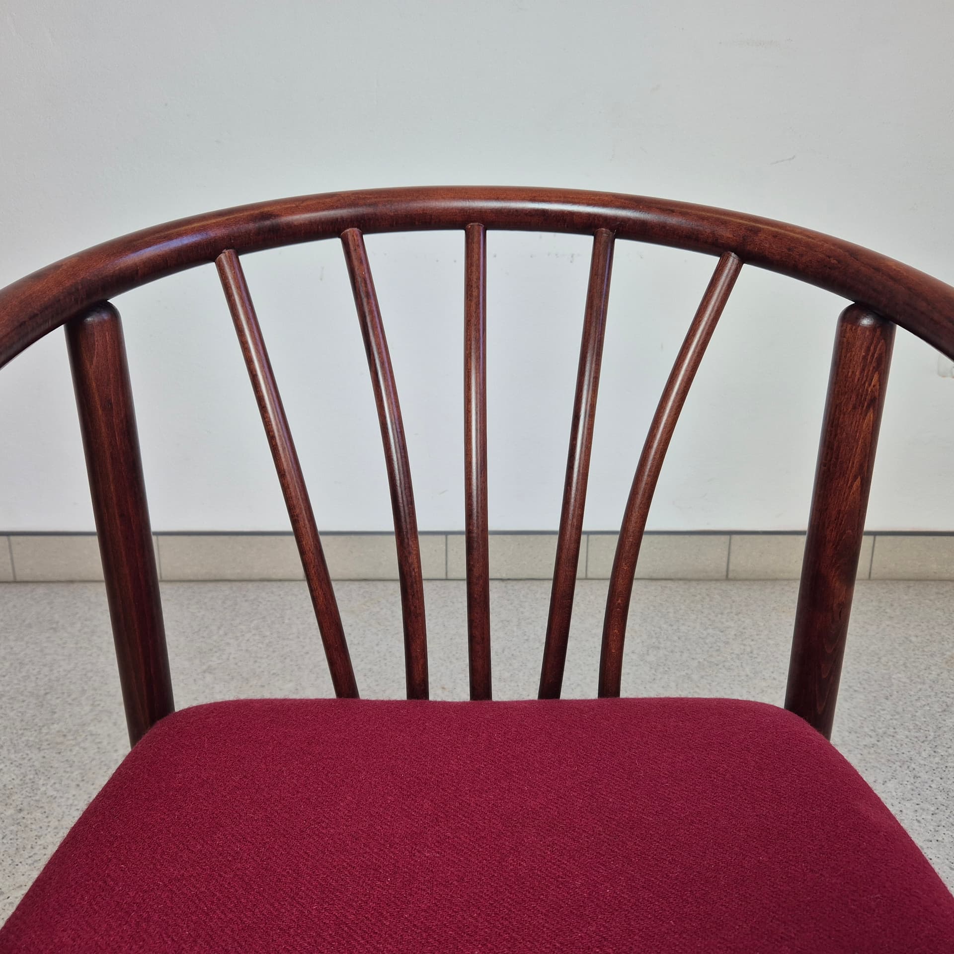 Krzesło gabinetowe, mahoń, wełna bordo, Dania, lata 70. - 198049