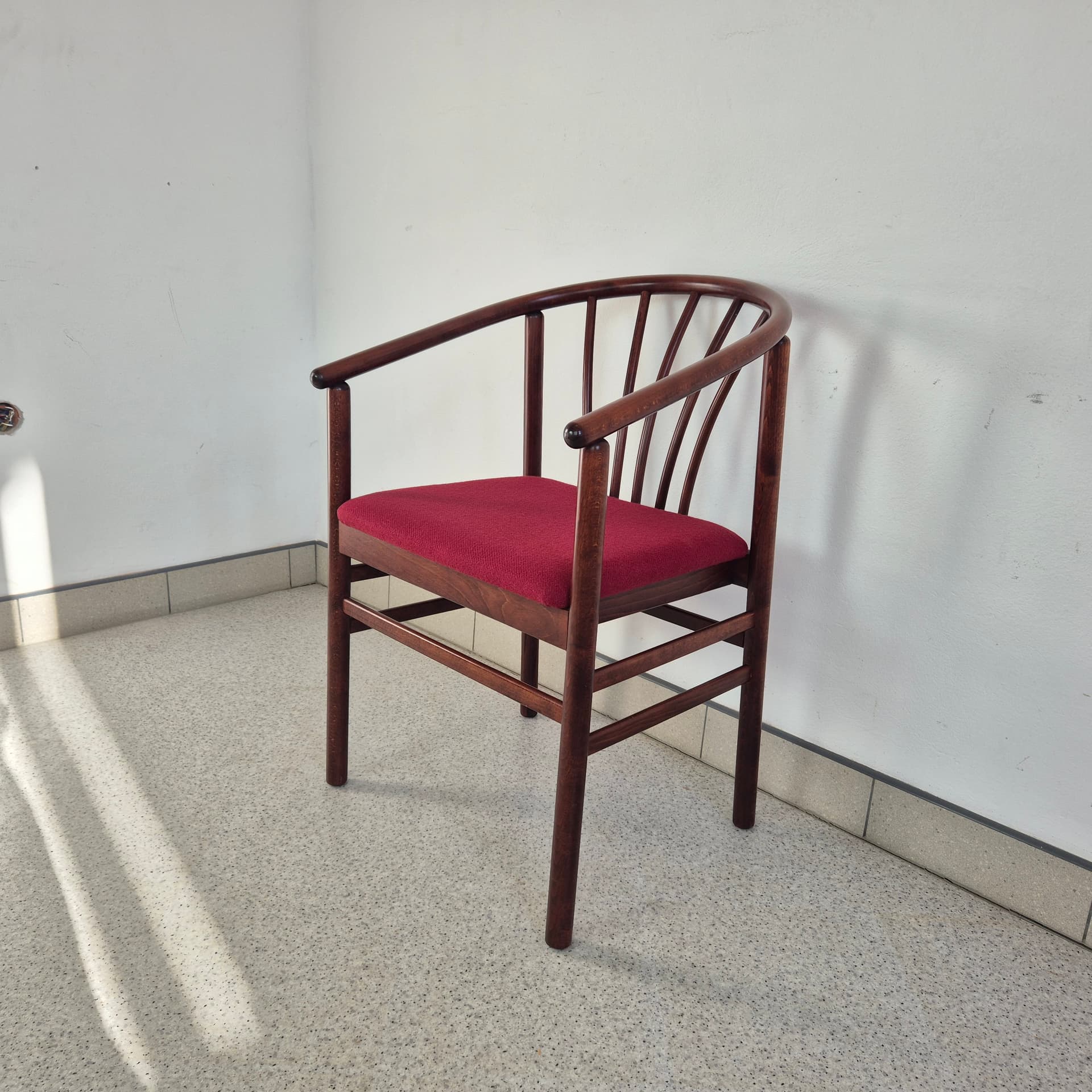 Krzesło gabinetowe, mahoń, wełna bordo, Dania, lata 70. - 198040