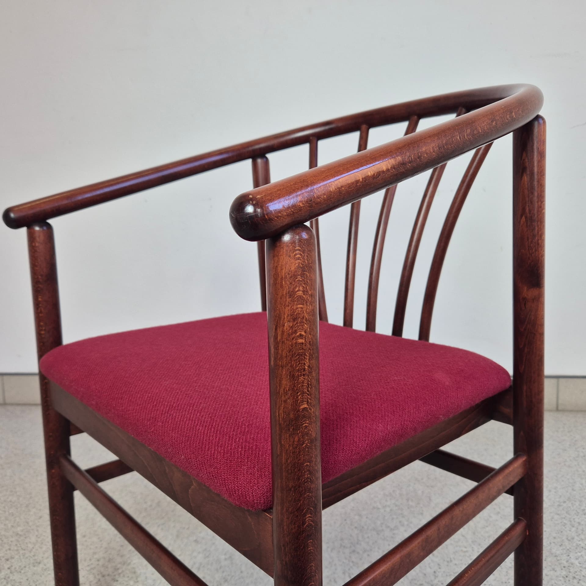 Krzesło gabinetowe, mahoń, wełna bordo, Dania, lata 70. - 198044