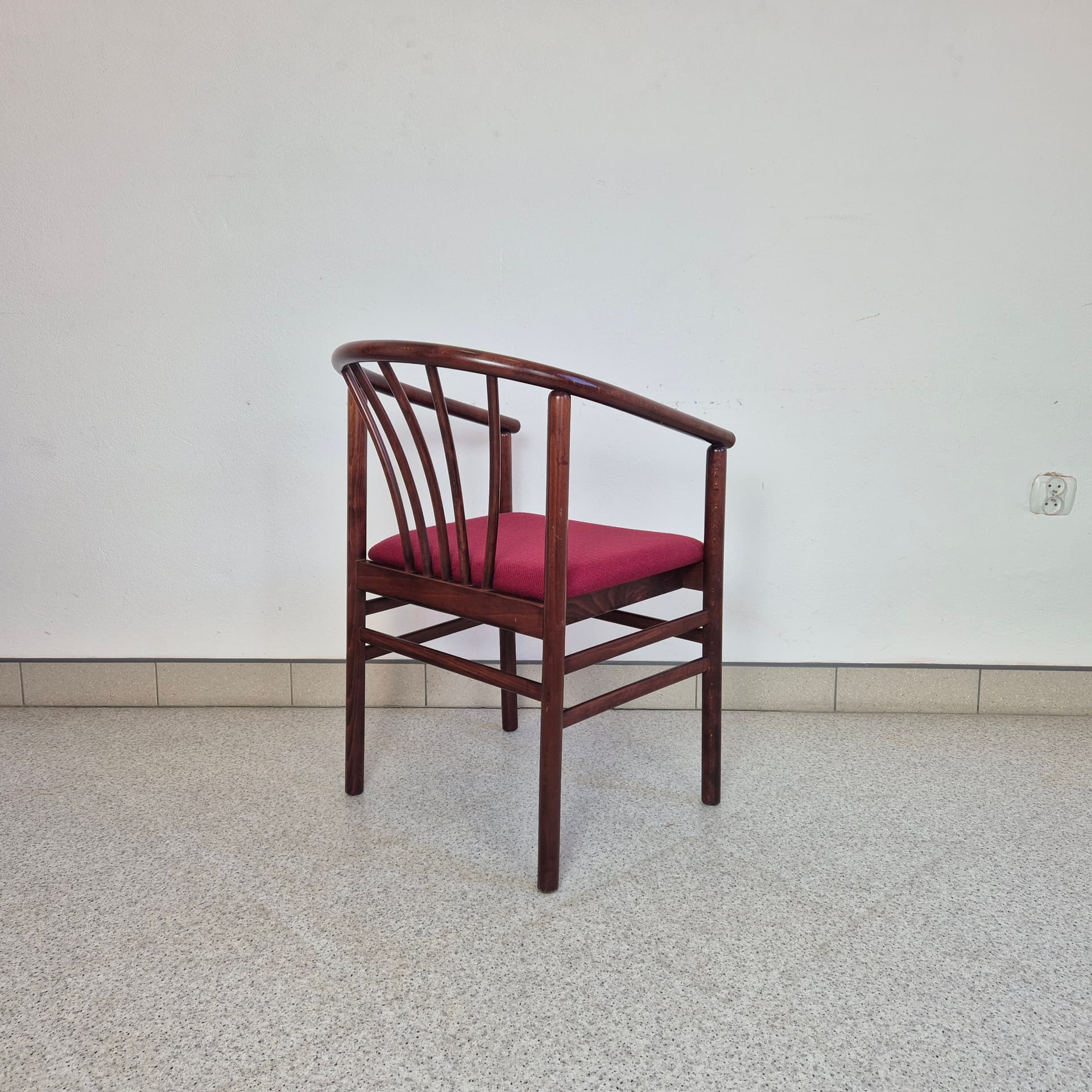 Krzesło gabinetowe, mahoń, wełna bordo, Dania, lata 70. - 198046