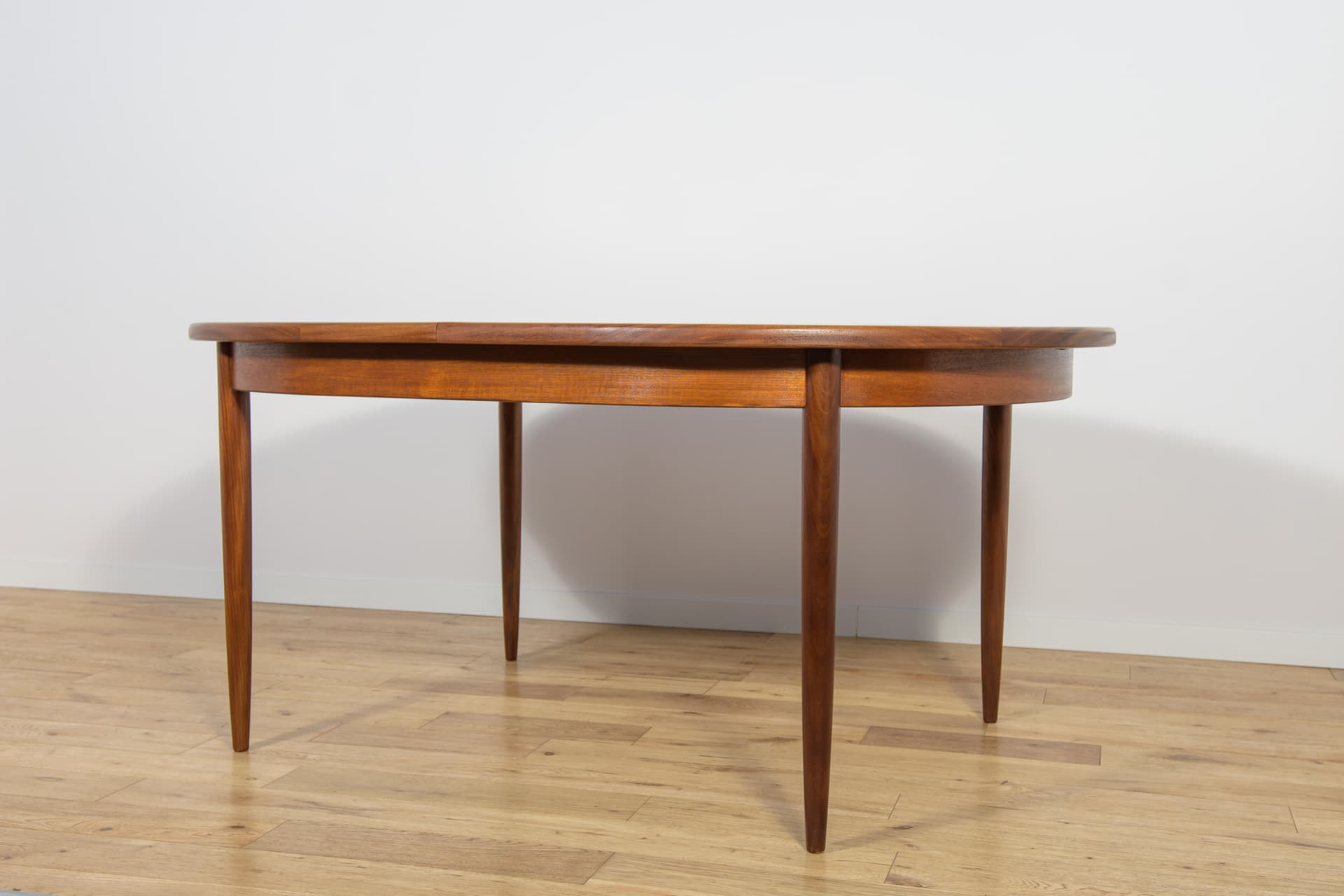 Oval Extendable Table, light brown teak, G-Plan, United Kingdom, 1960s. - 198065