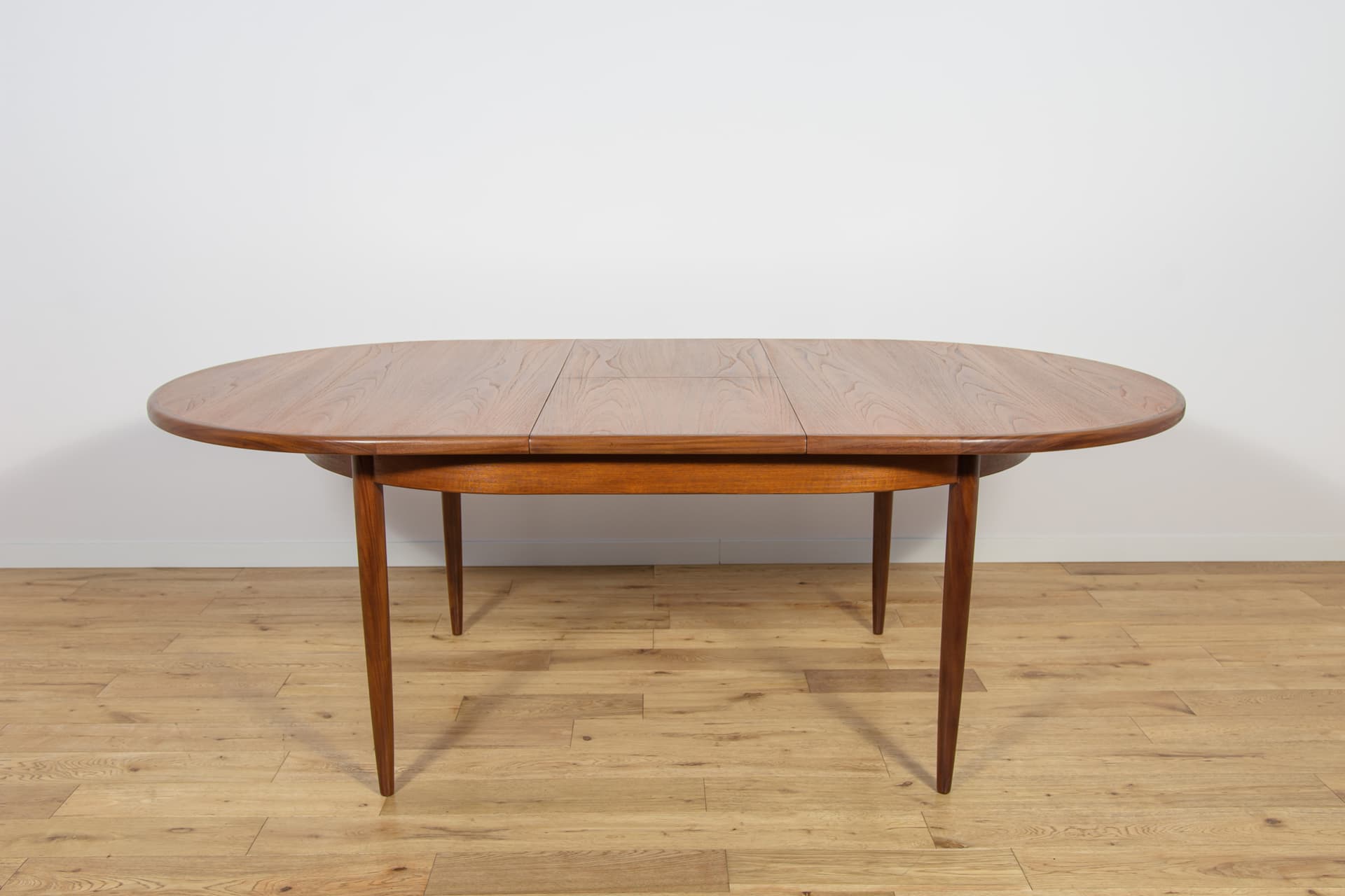 Oval Extendable Table, light brown teak, G-Plan, United Kingdom, 1960s. - 198069